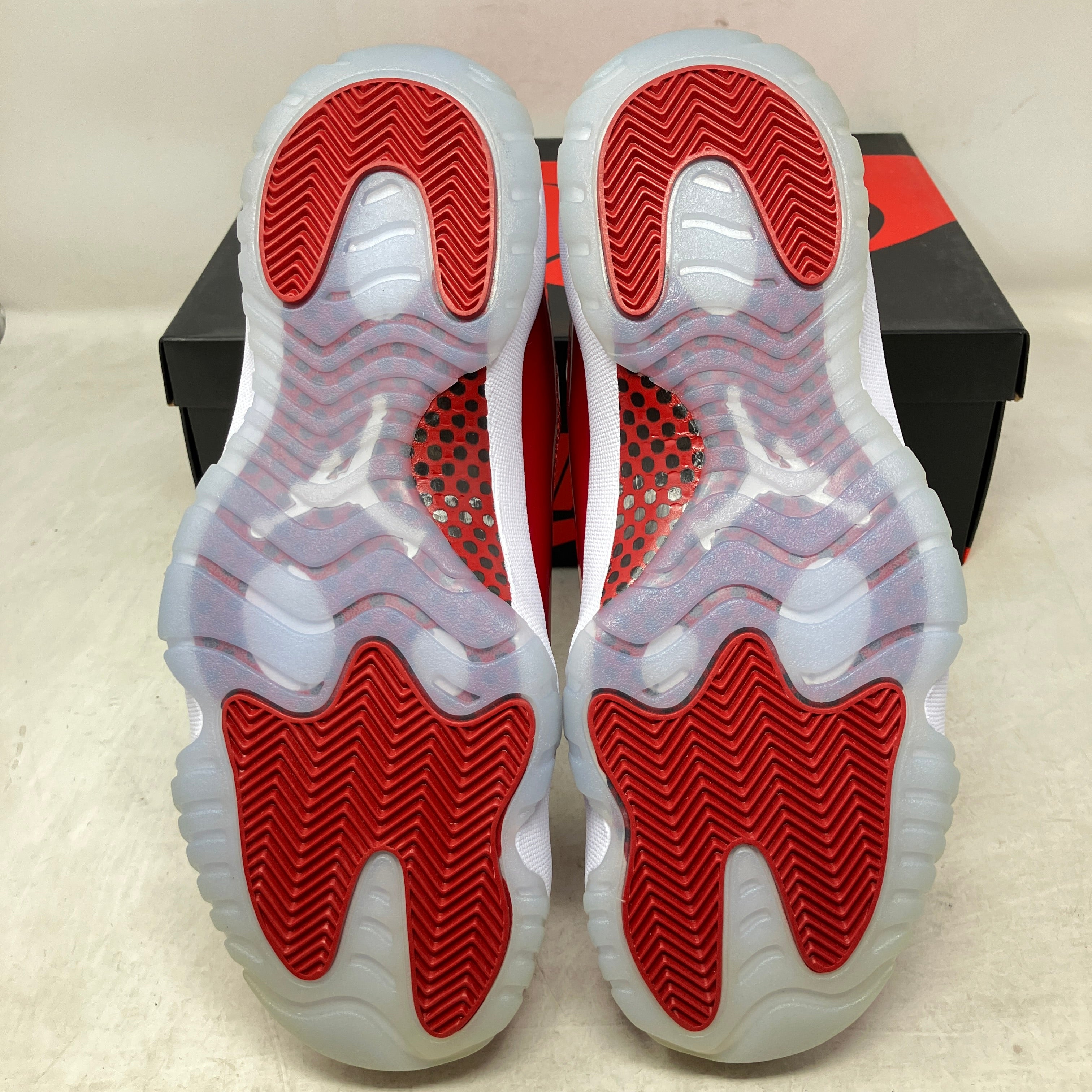 Jordan 11 Retro Cherry (2022)