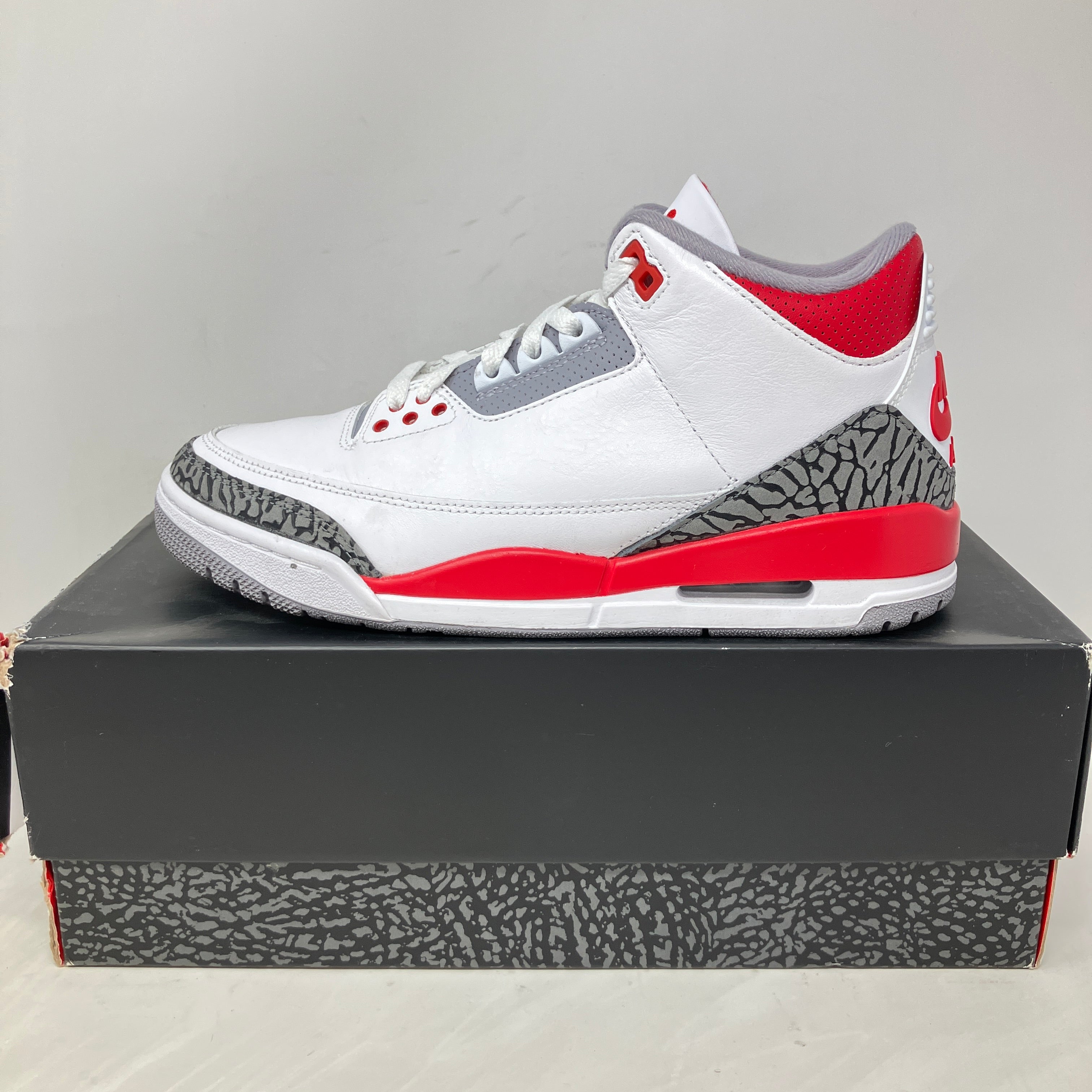 Jordan 3 Retro Fire Red (2022)