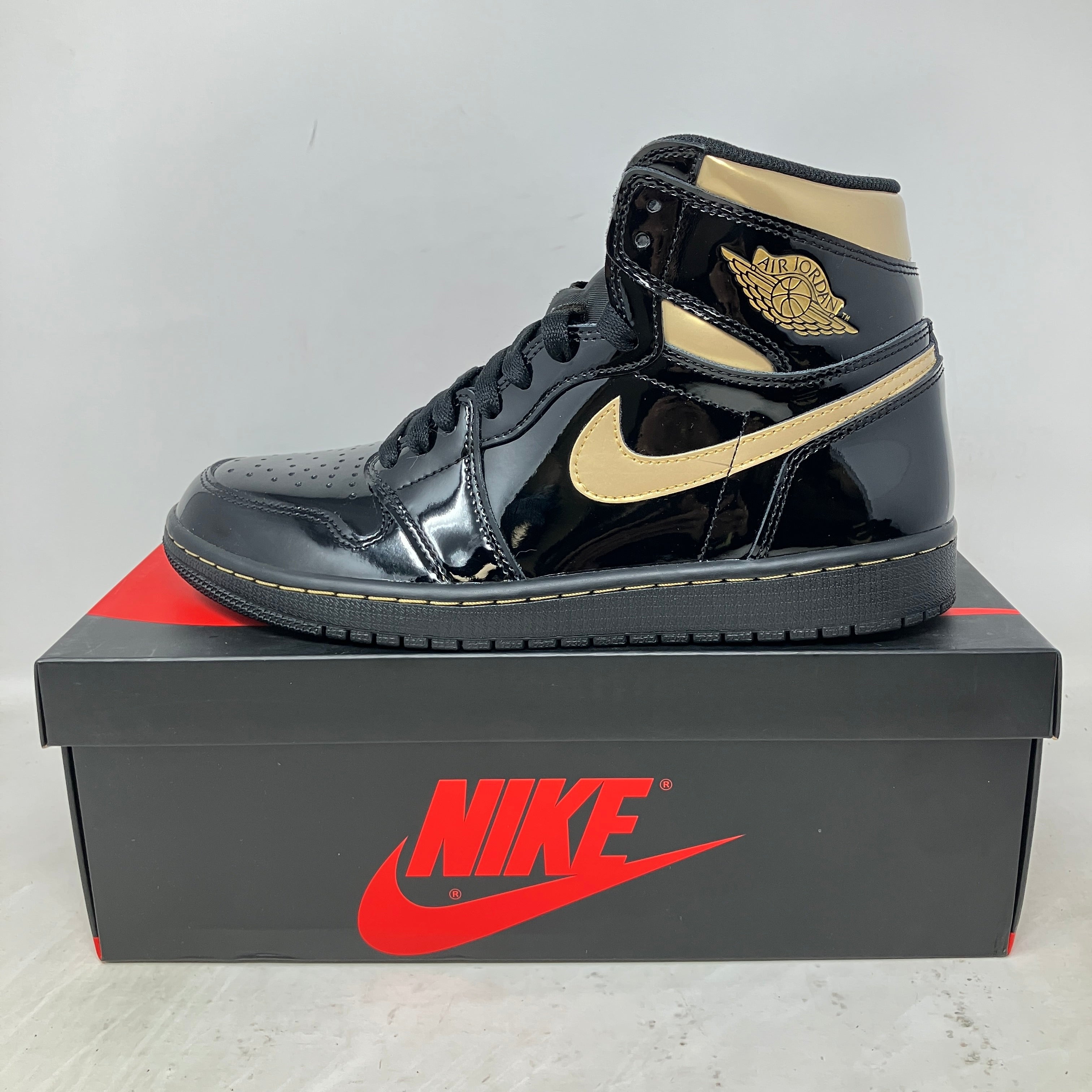 Jordan 1 Retro High Black Metallic Gold (2020)