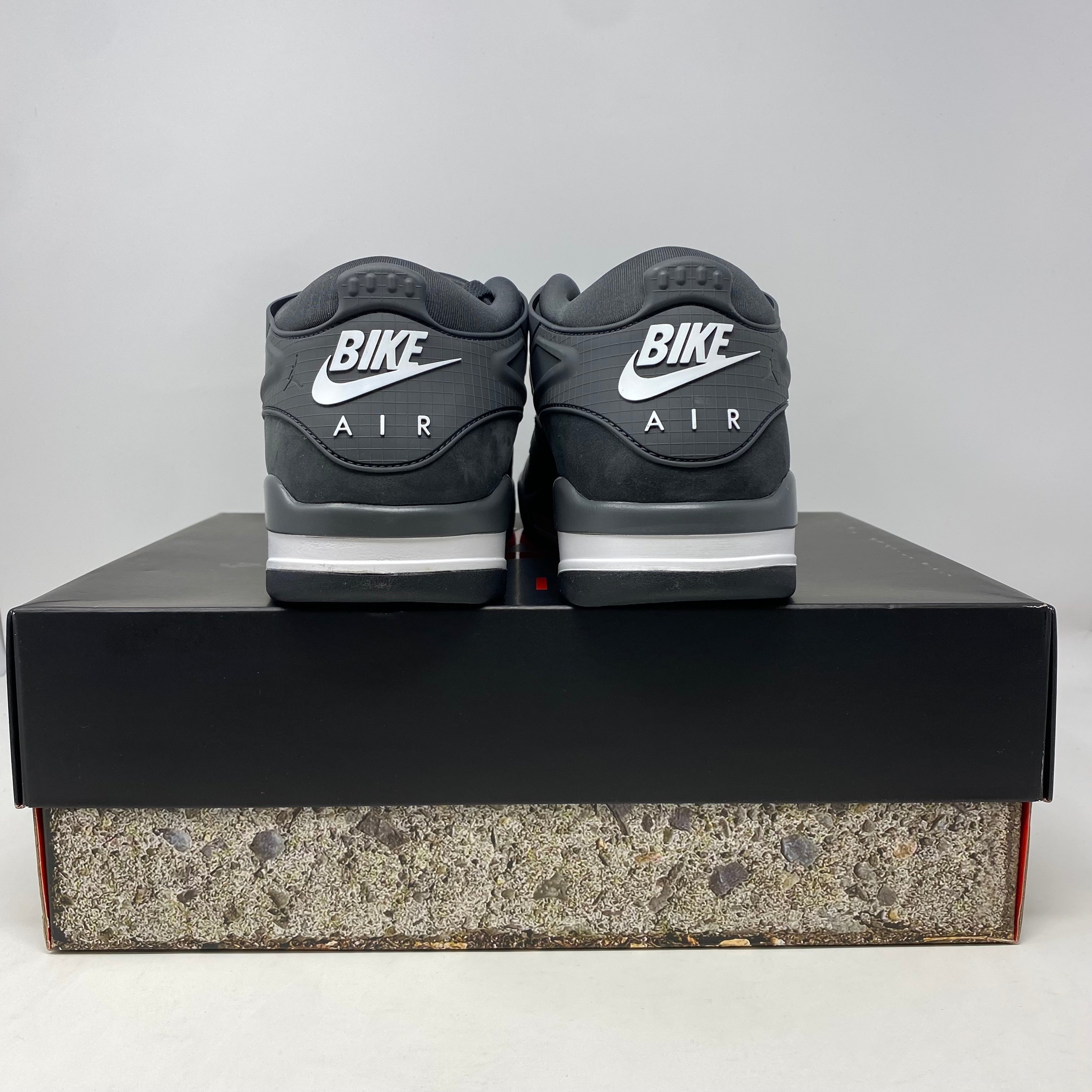 Jordan 4 RM SP Nigel Sylvester Driveway Grey