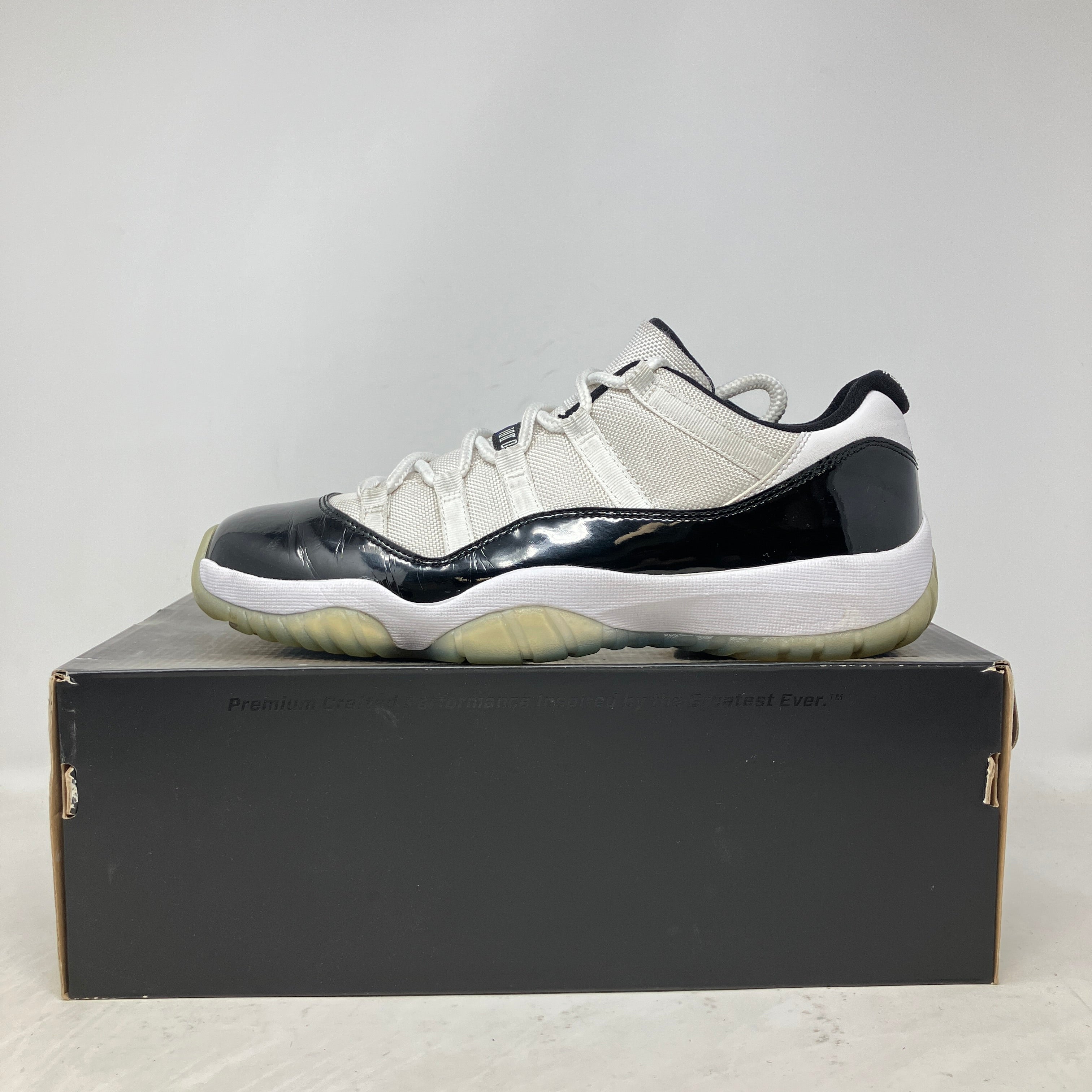 Jordan 11 Retro Low Concord