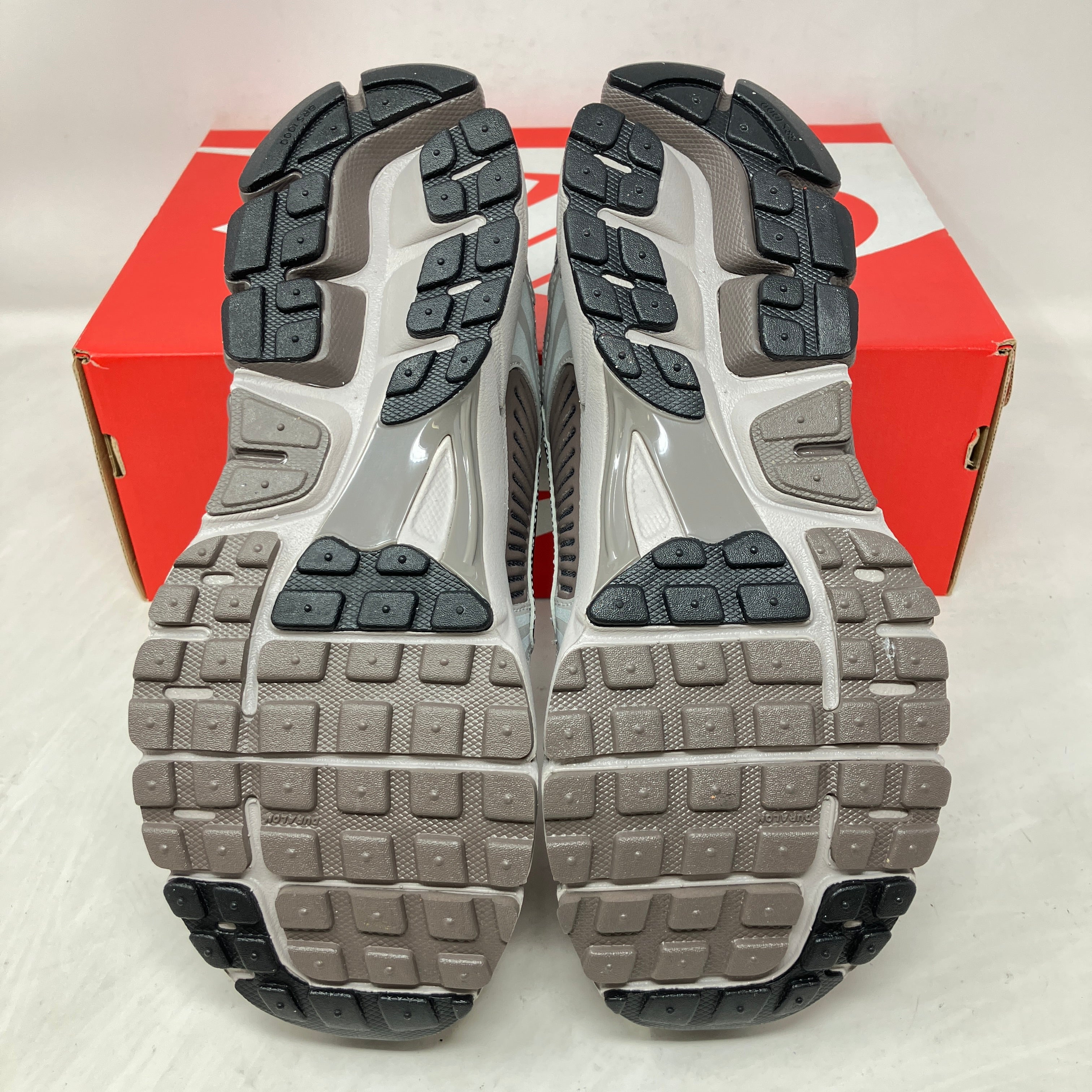 Nike Zoom Vomero 5 College Grey Cave Stone