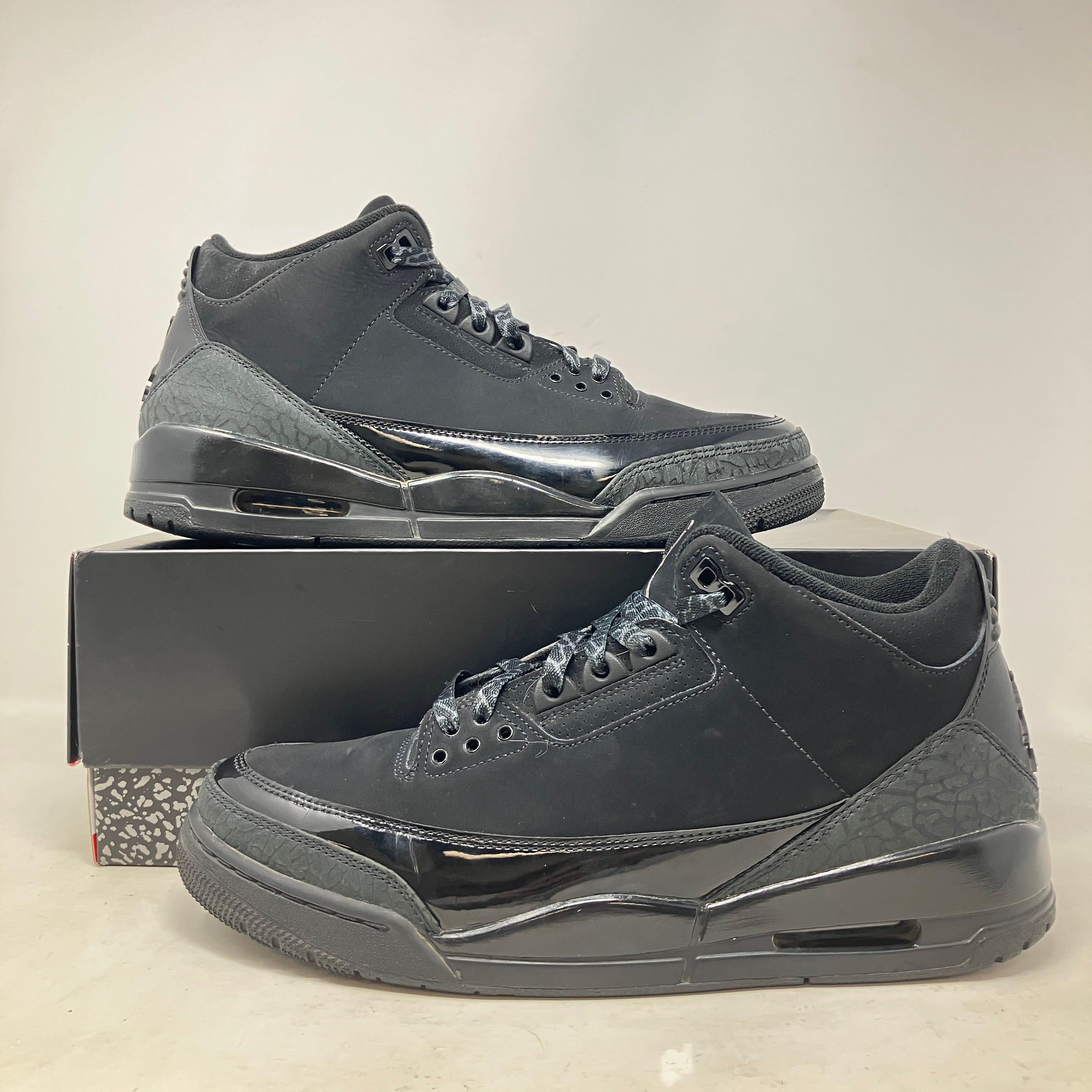 Jordan 3 Retro Black Cat (2025)
