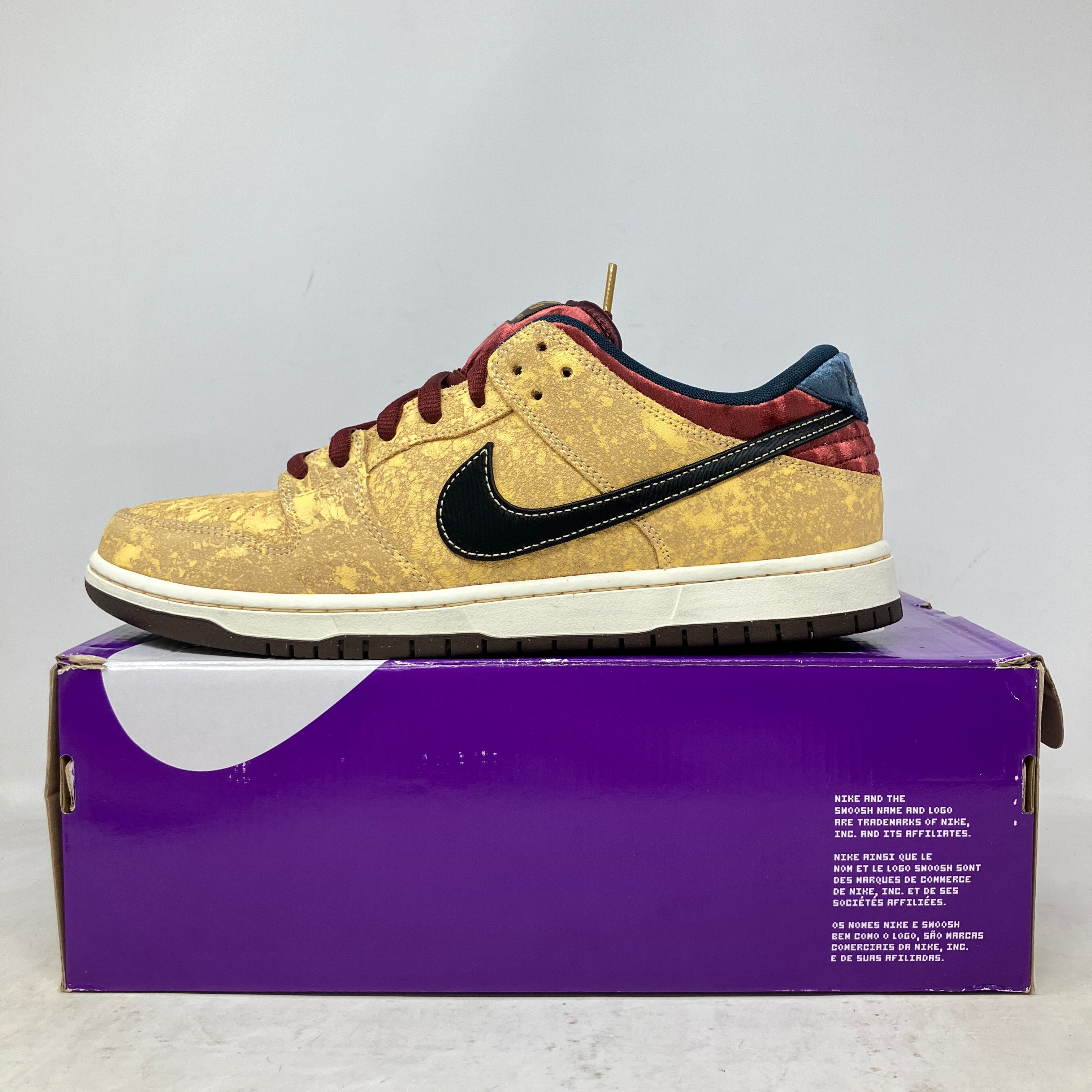 Nike SB Dunk Low City of Cinema