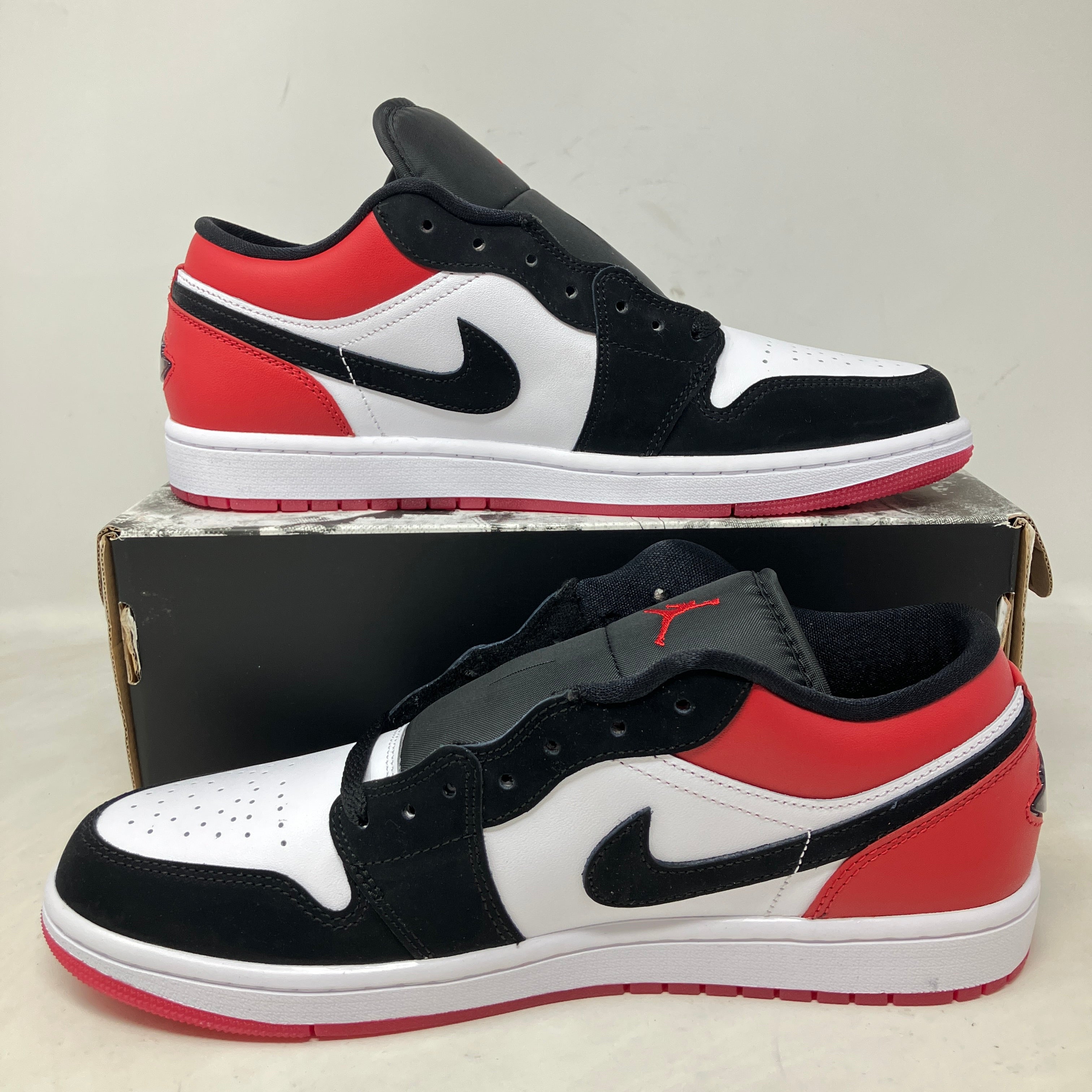 Jordan 1 Low SE Black Toe (2025)