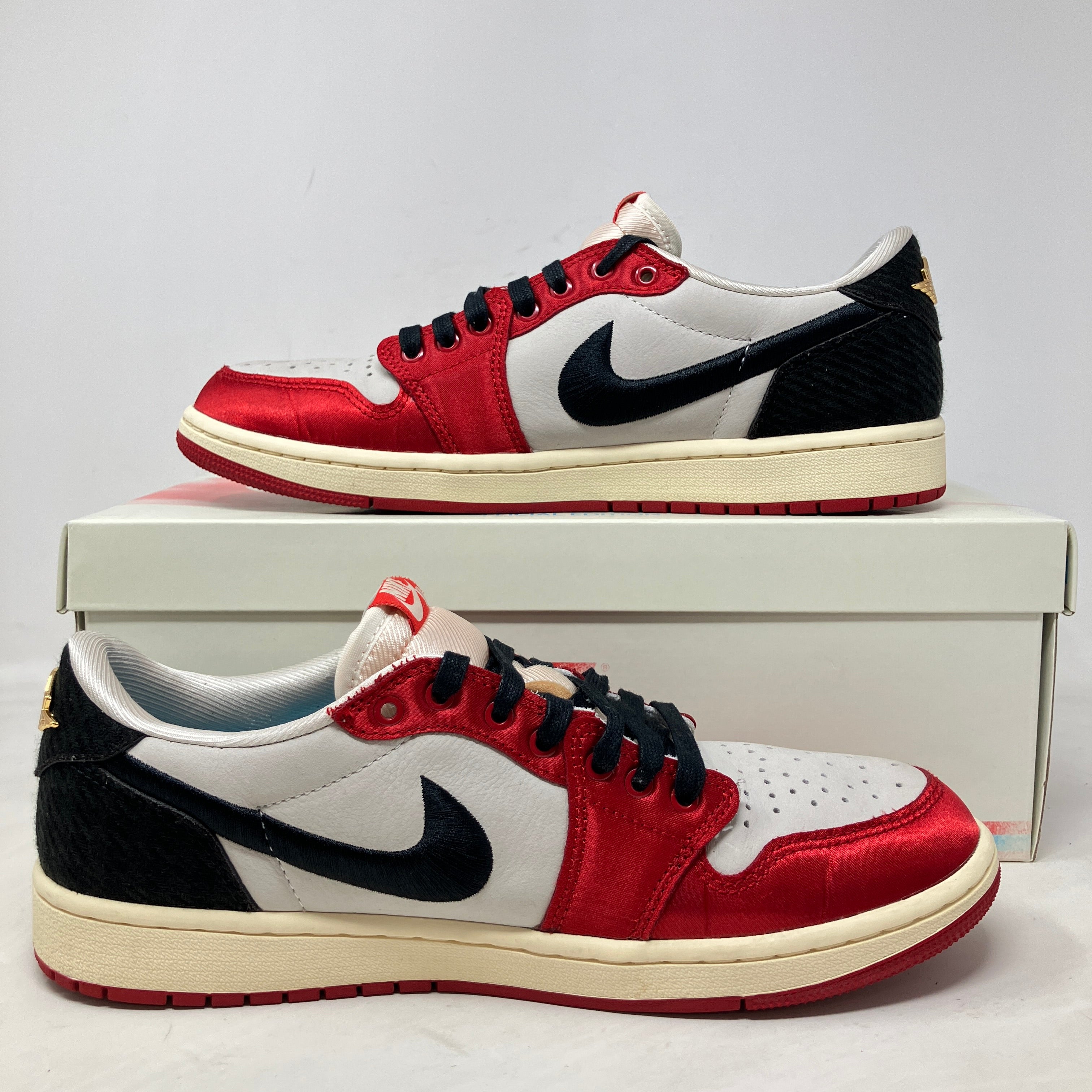 Jordan 1 Retro Low OG Trophy Room Rookie Card Away