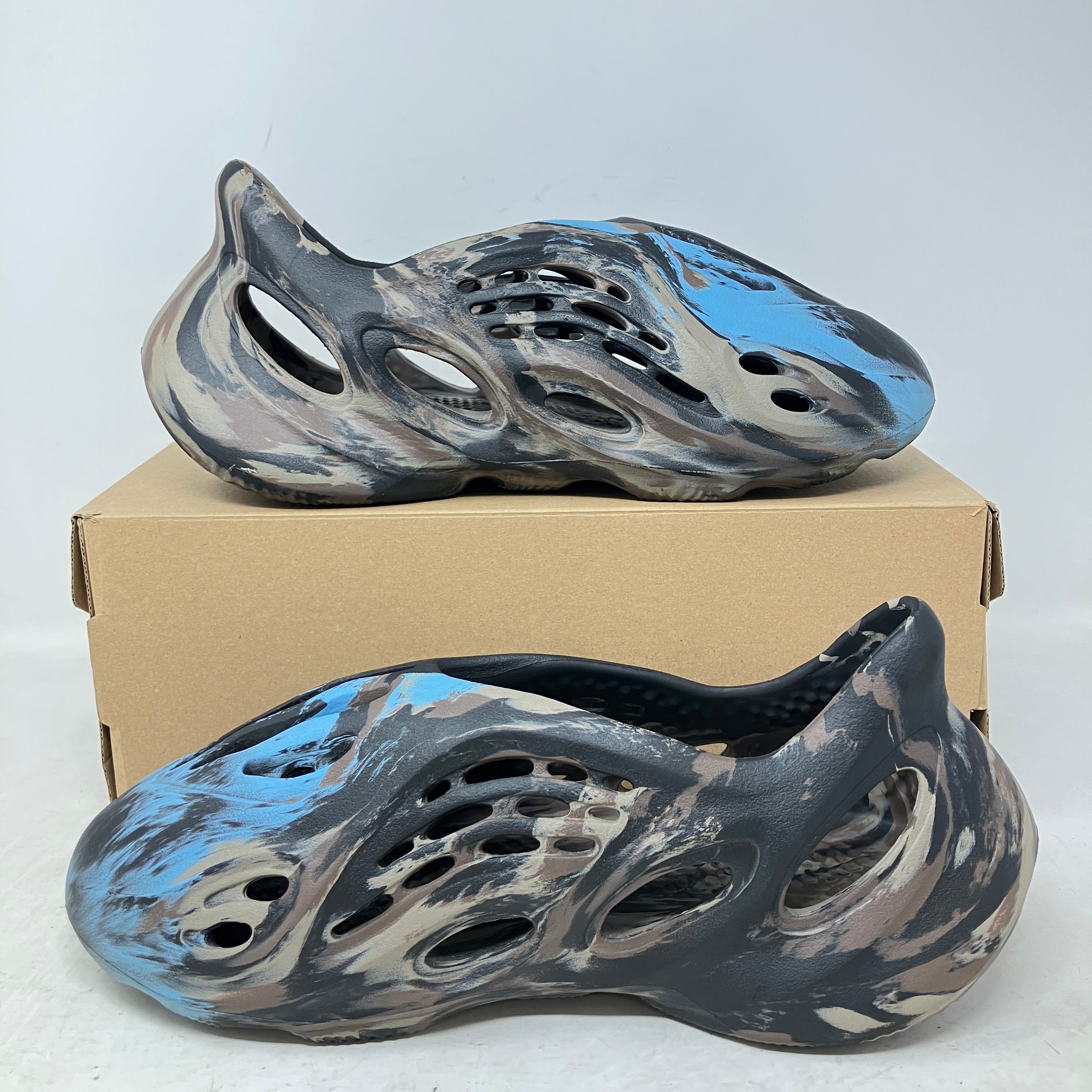 adidas Yeezy Foam RNR MX Cinder