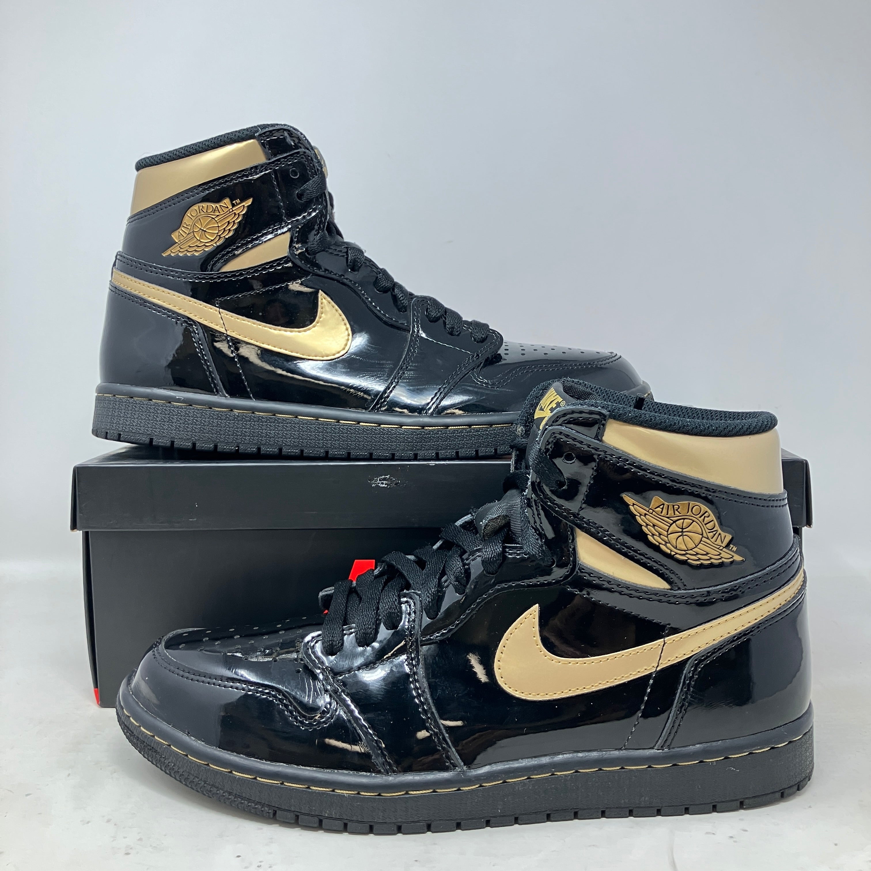 Jordan 1 Retro High Black Metallic Gold
