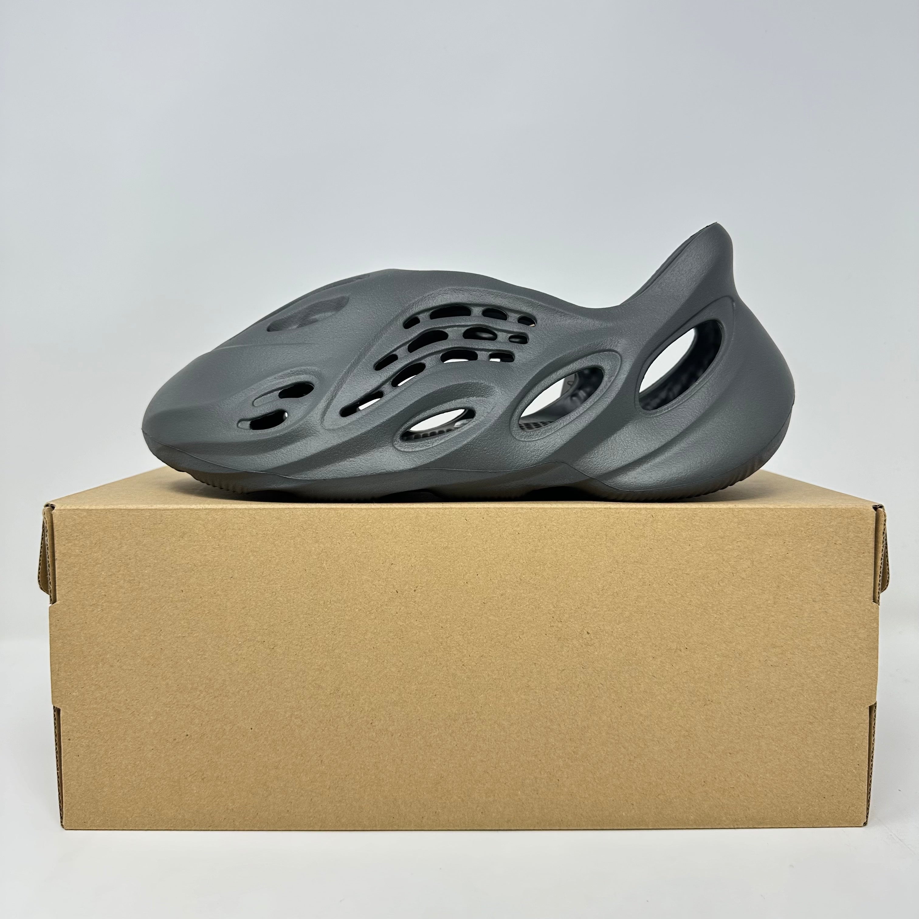 adidas Yeezy Foam RNR Onyx