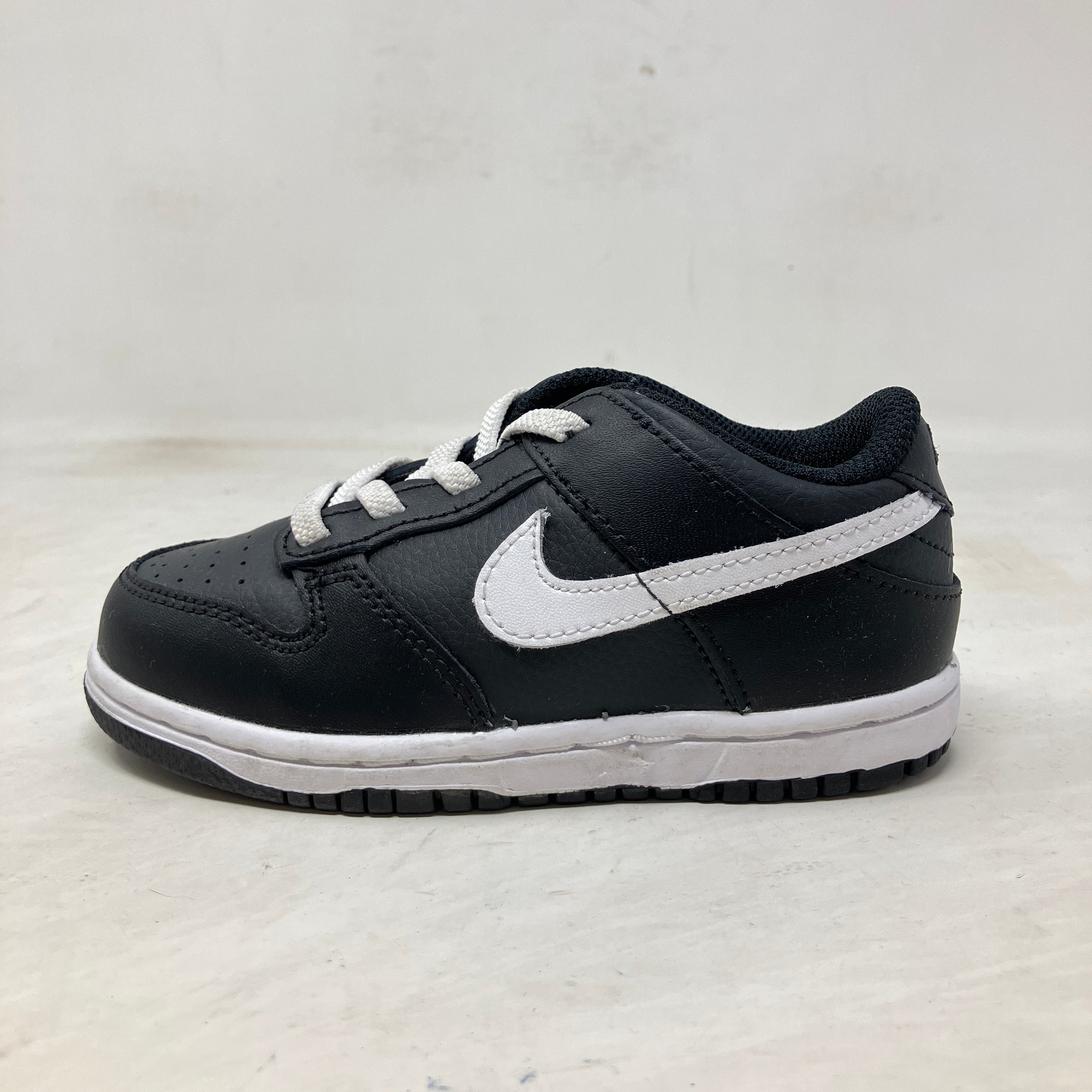 nike dunk low black white td