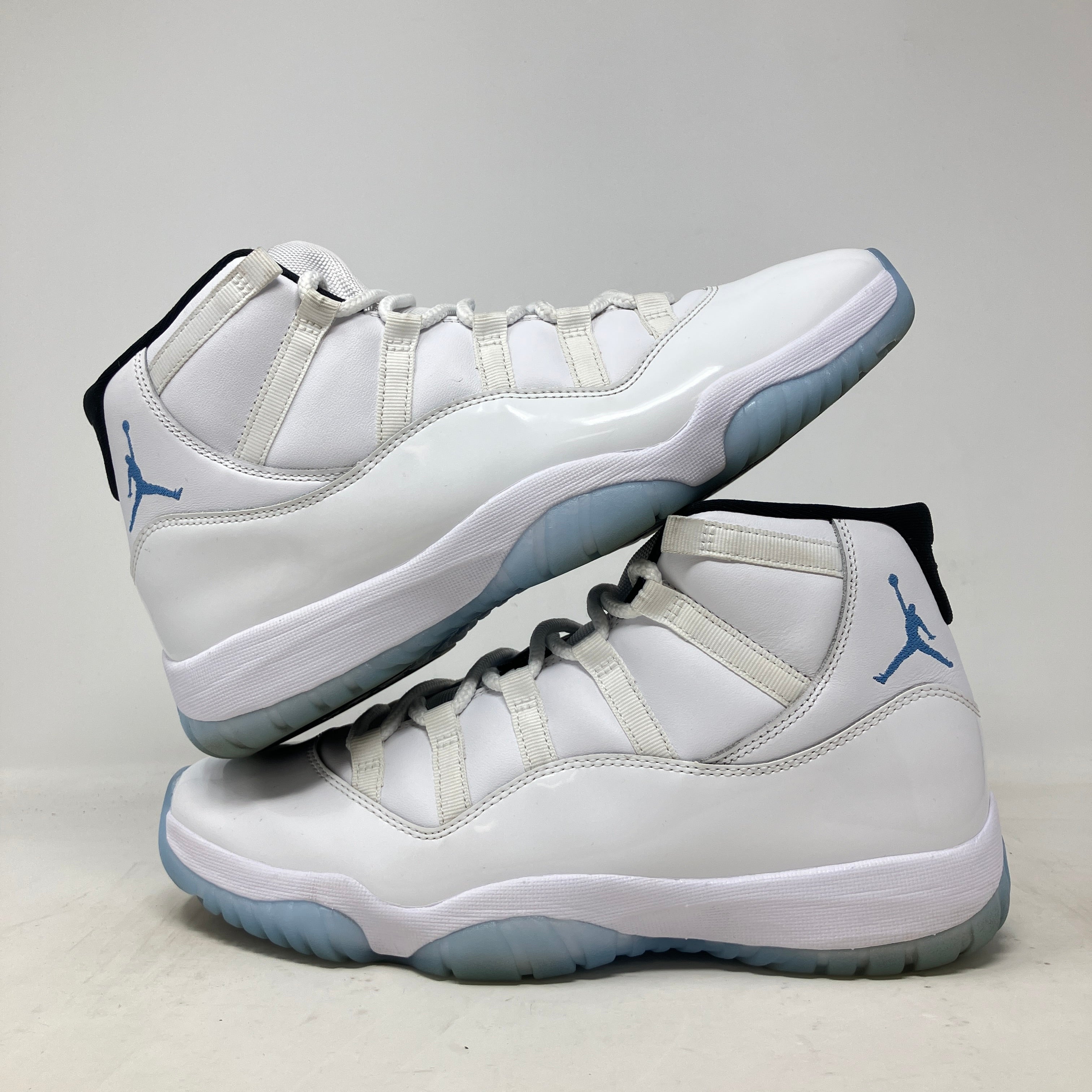 Jordan 11 Retro Legend Blue (2024)