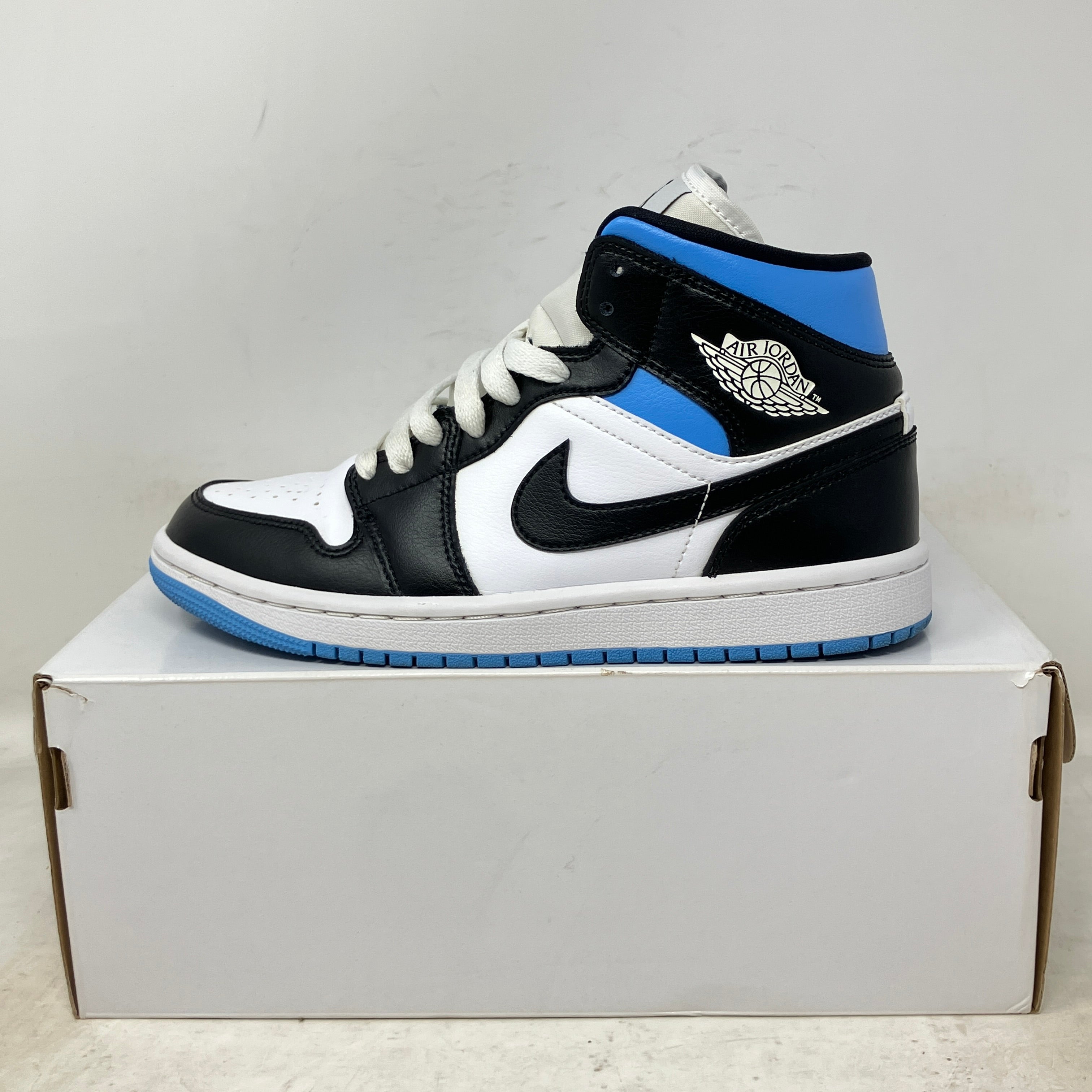 Jordan 1 Mid University Blue (Women's)