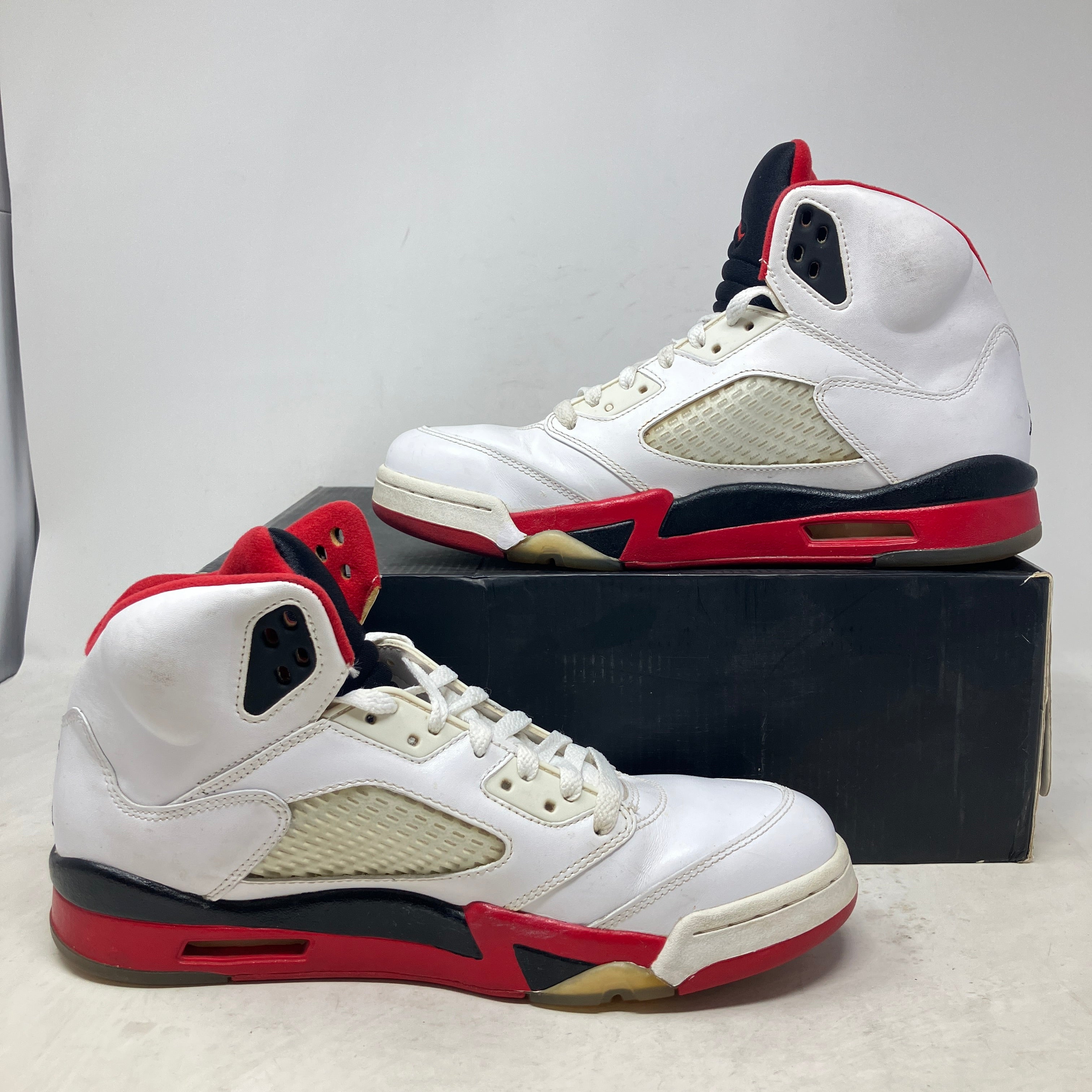 Jordan 5 Retro Fire Red Black Tongue (2013)