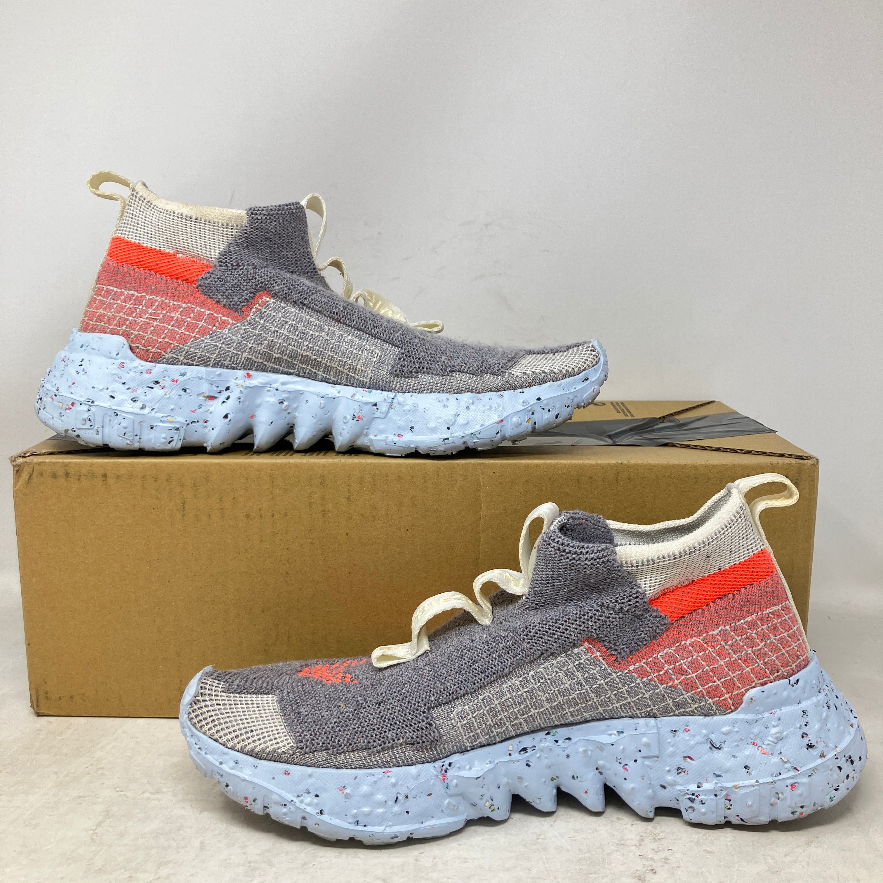 Nike Space Hippie 02 Vast Grey Hyper Crimson