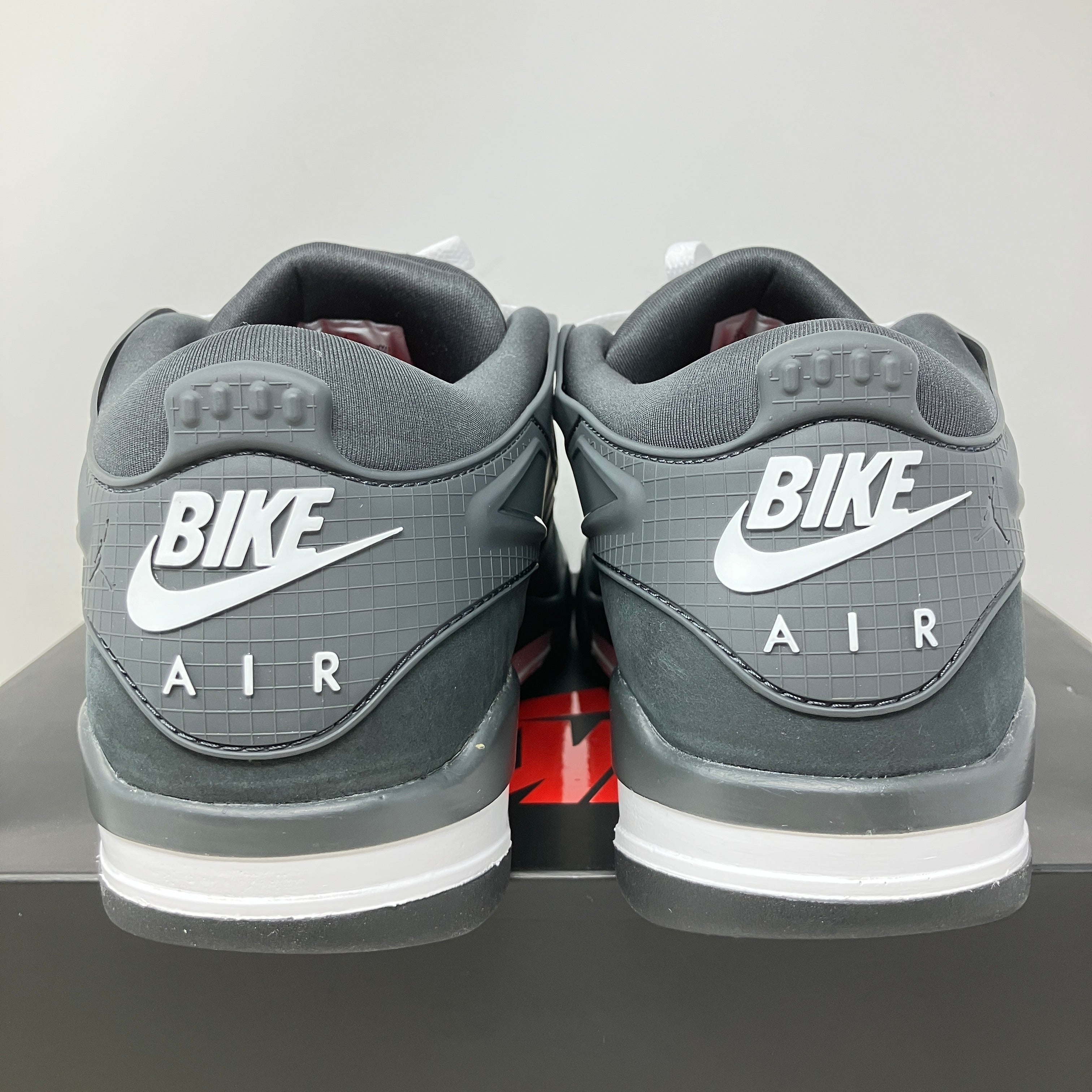 Jordan 4 RM SP Nigel Sylvester Driveway Grey