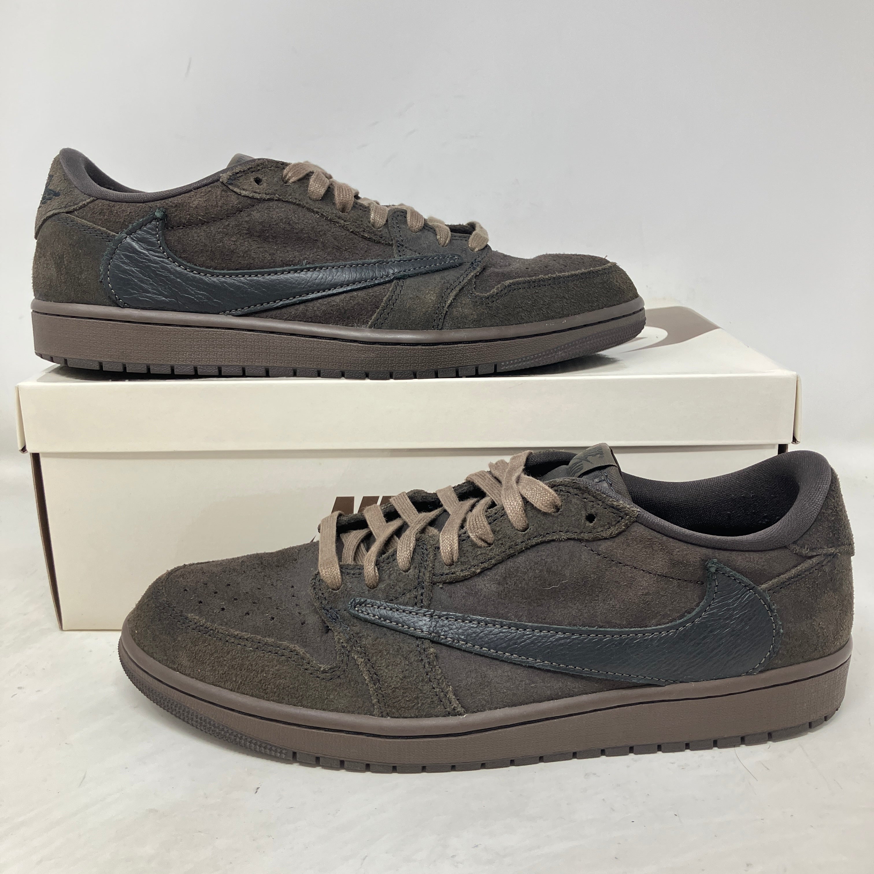 Jordan 1 Retro Low OG SP Travis Scott Velvet Brown