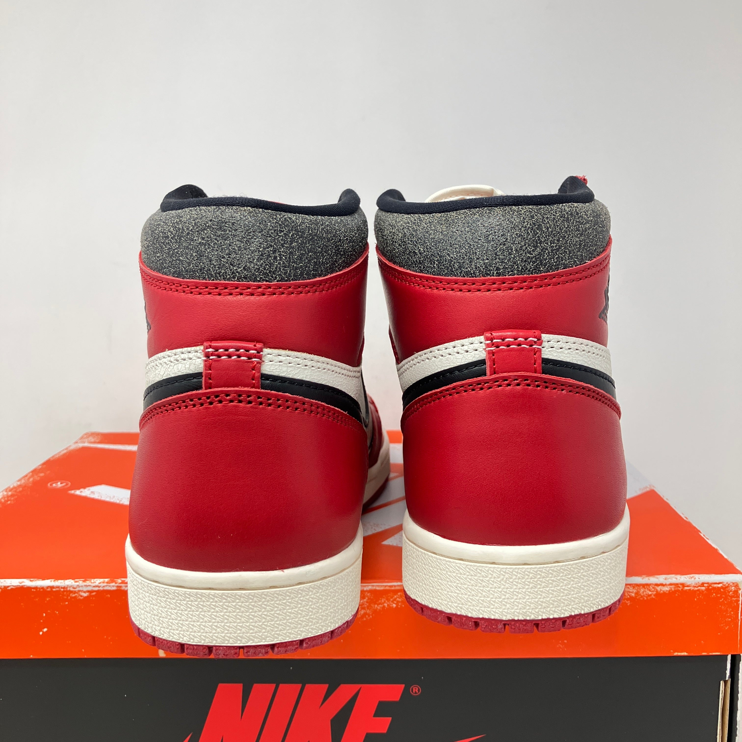 Jordan 1 Retro High OG Chicago Lost and Found