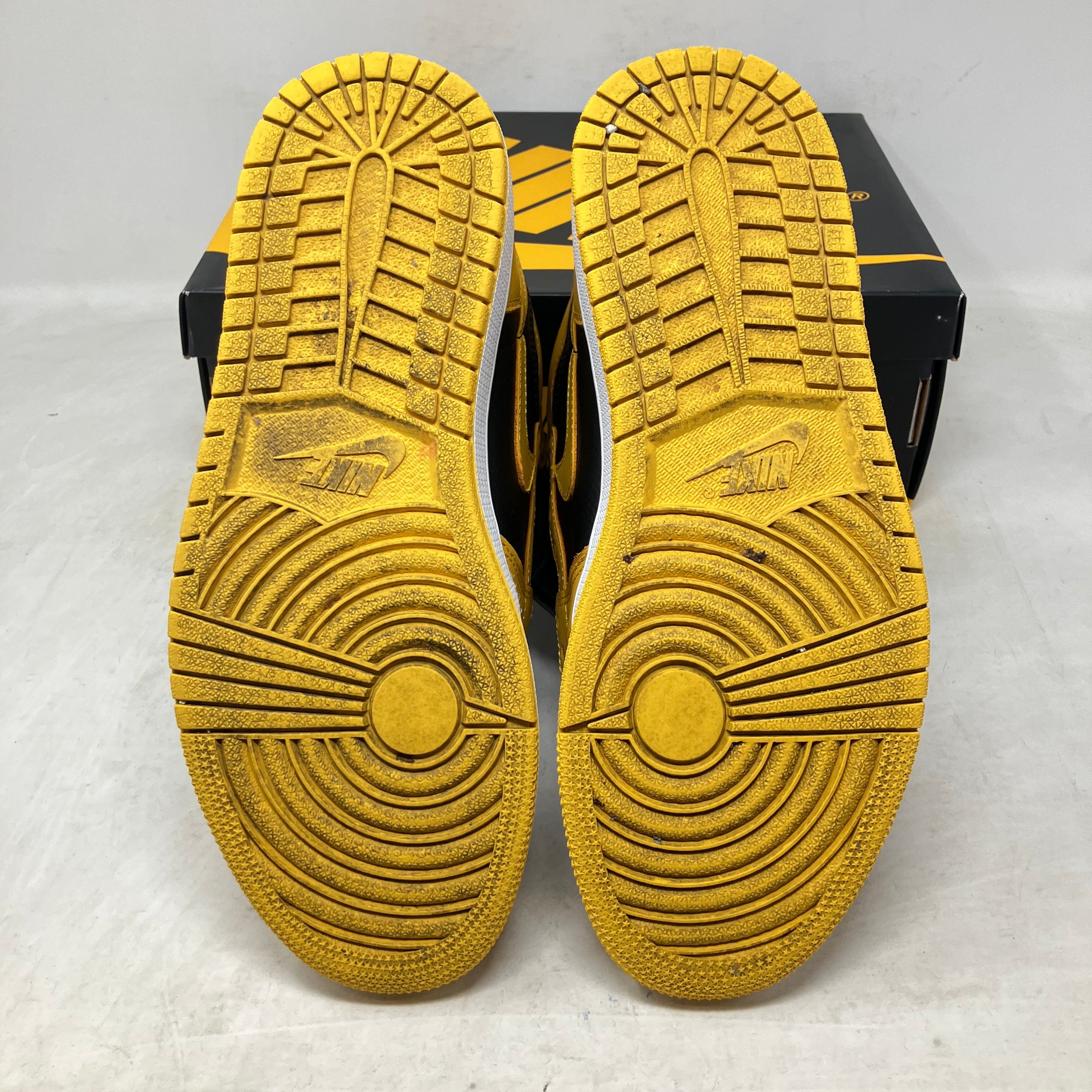 Jordan 1 Retro High Pollen