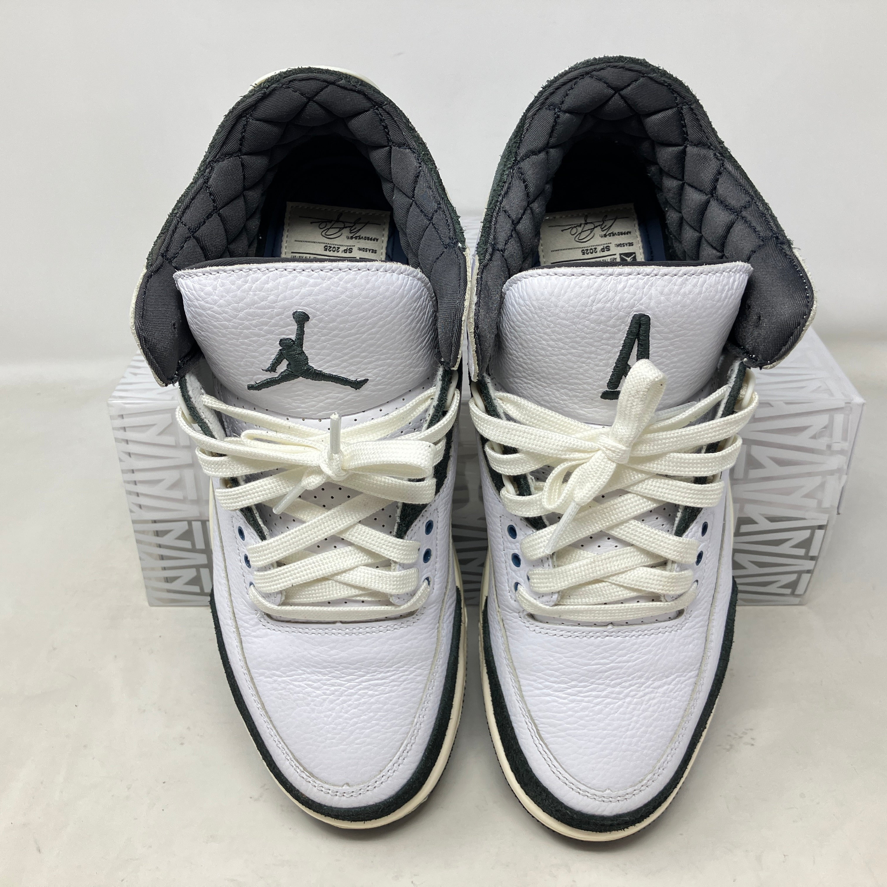 Jordan 3 Retro OG SP A Ma Maniére Diffused Blue