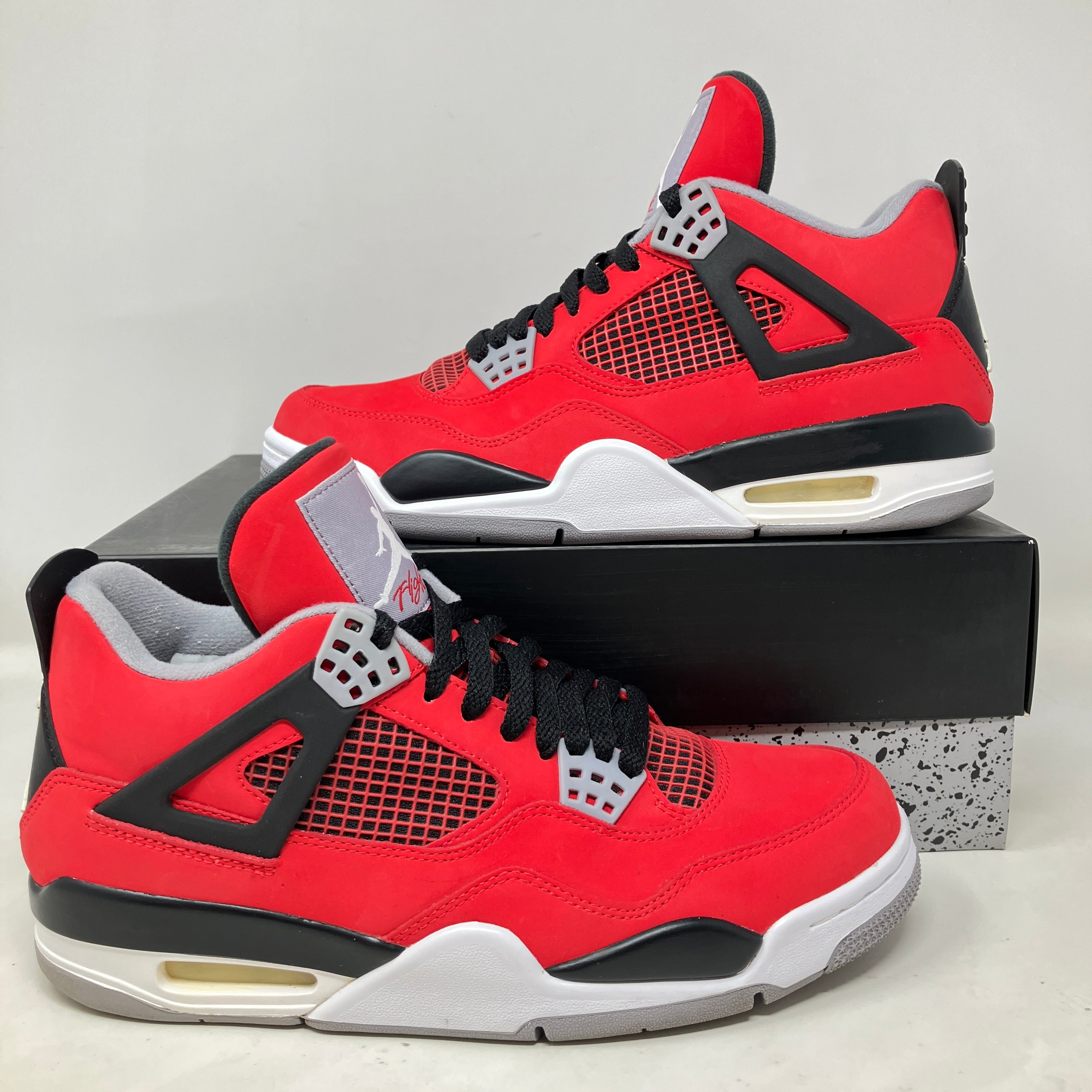 Jordan 4 Retro Toro Bravo