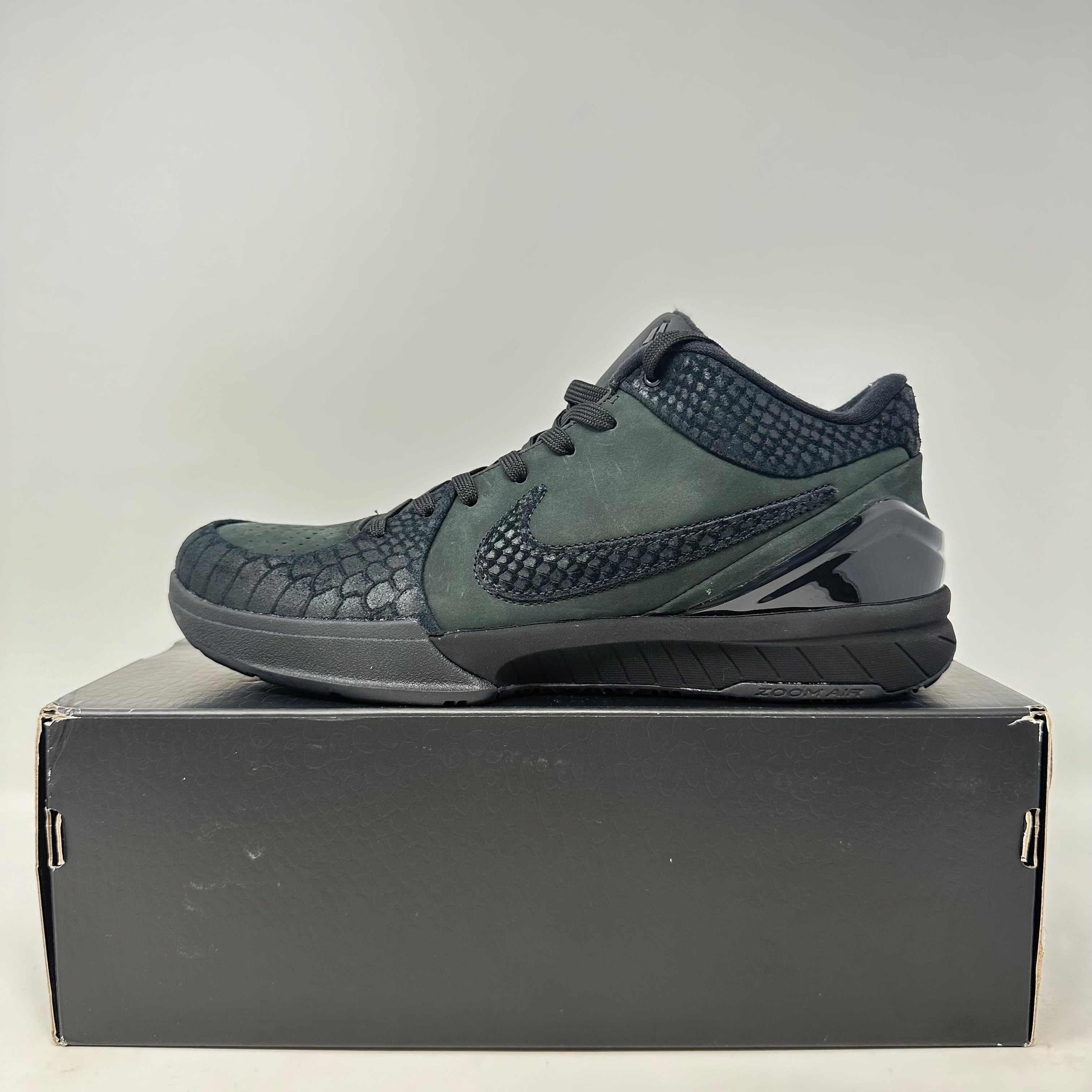 Nike Kobe 4 Protro Gift of Mamba sneaker in black and green on black box, brand new with all accessories