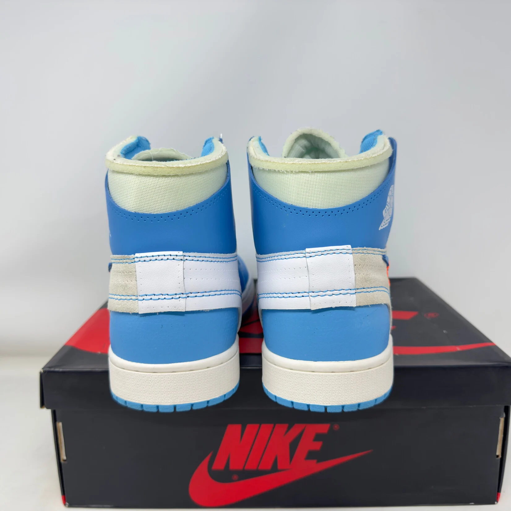 Jordan 1 Retro High Off-White University Blue
