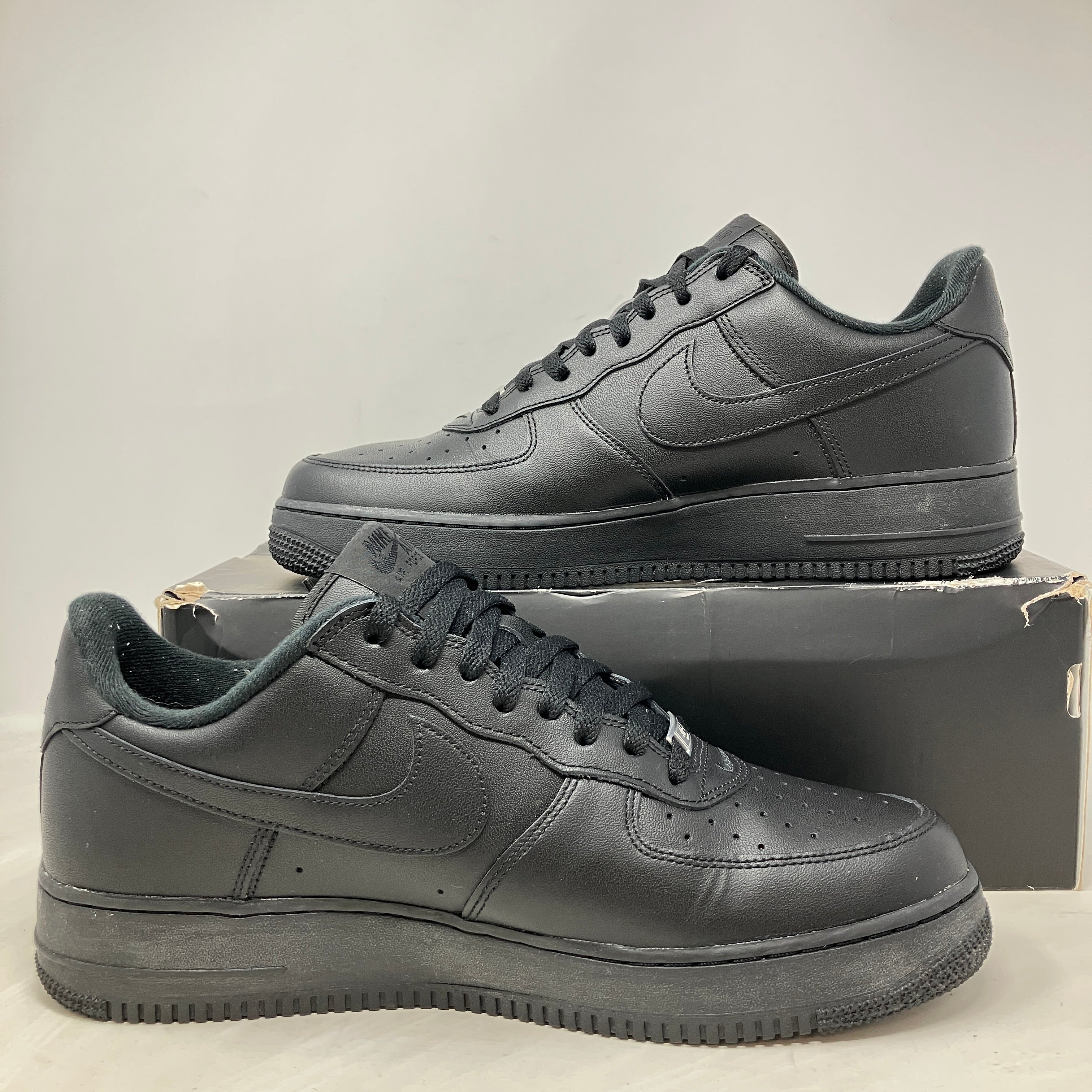 Nike Air Force 1 Low Supreme Black