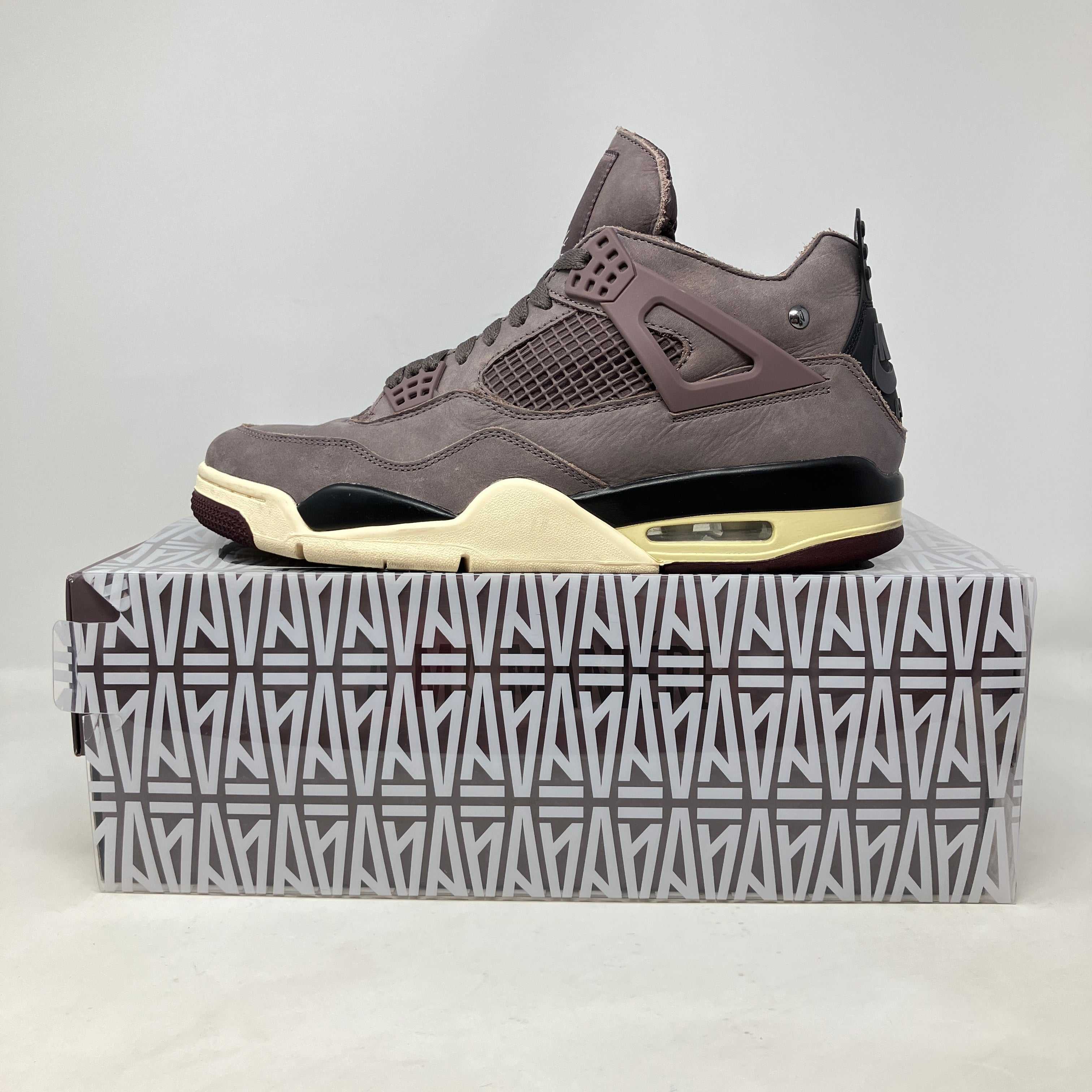Pre owned Jordan 4 Retro SP A Ma Maniére Violet Ore sneaker with all accessories on original patterned box