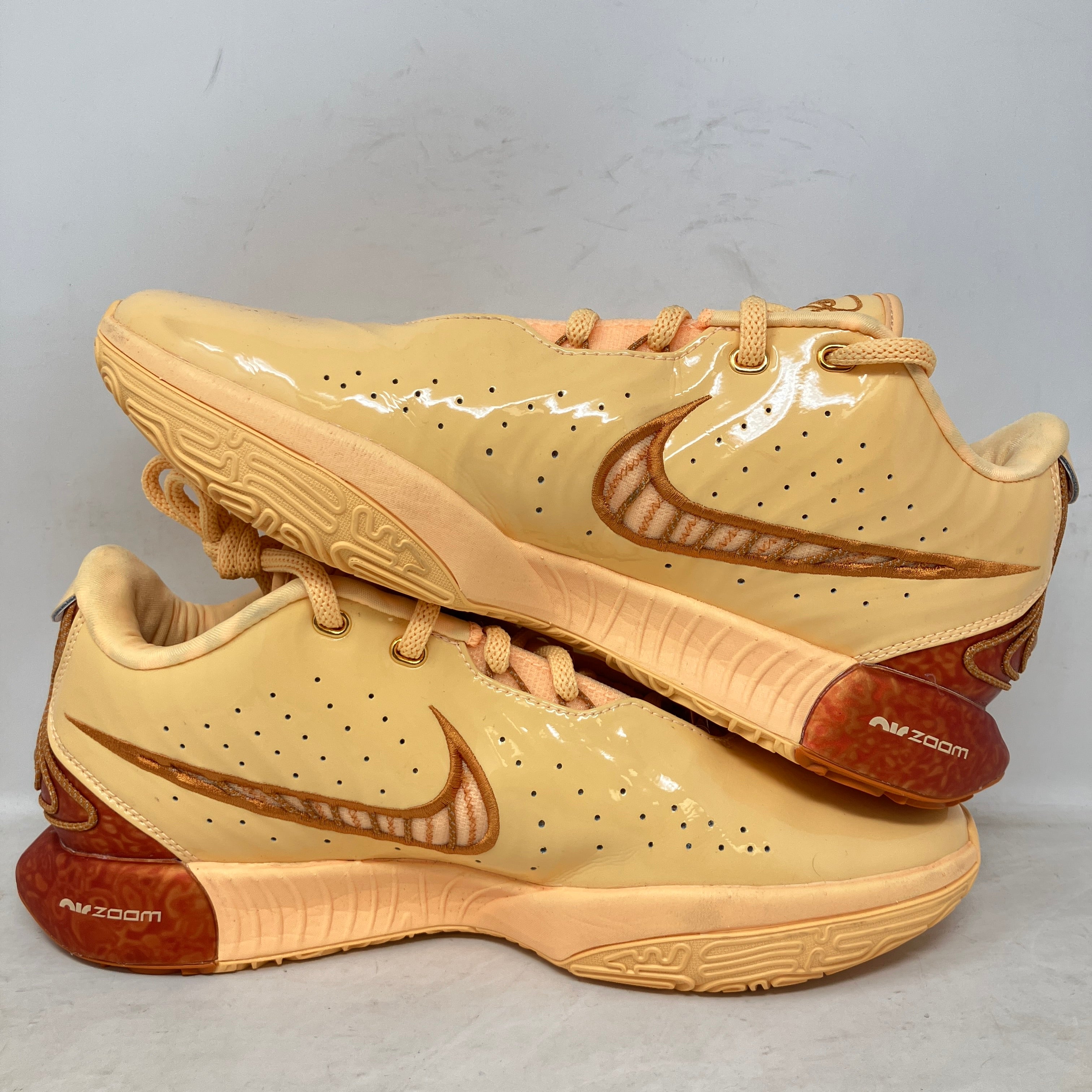 Nike LeBron 21 Melo Melo