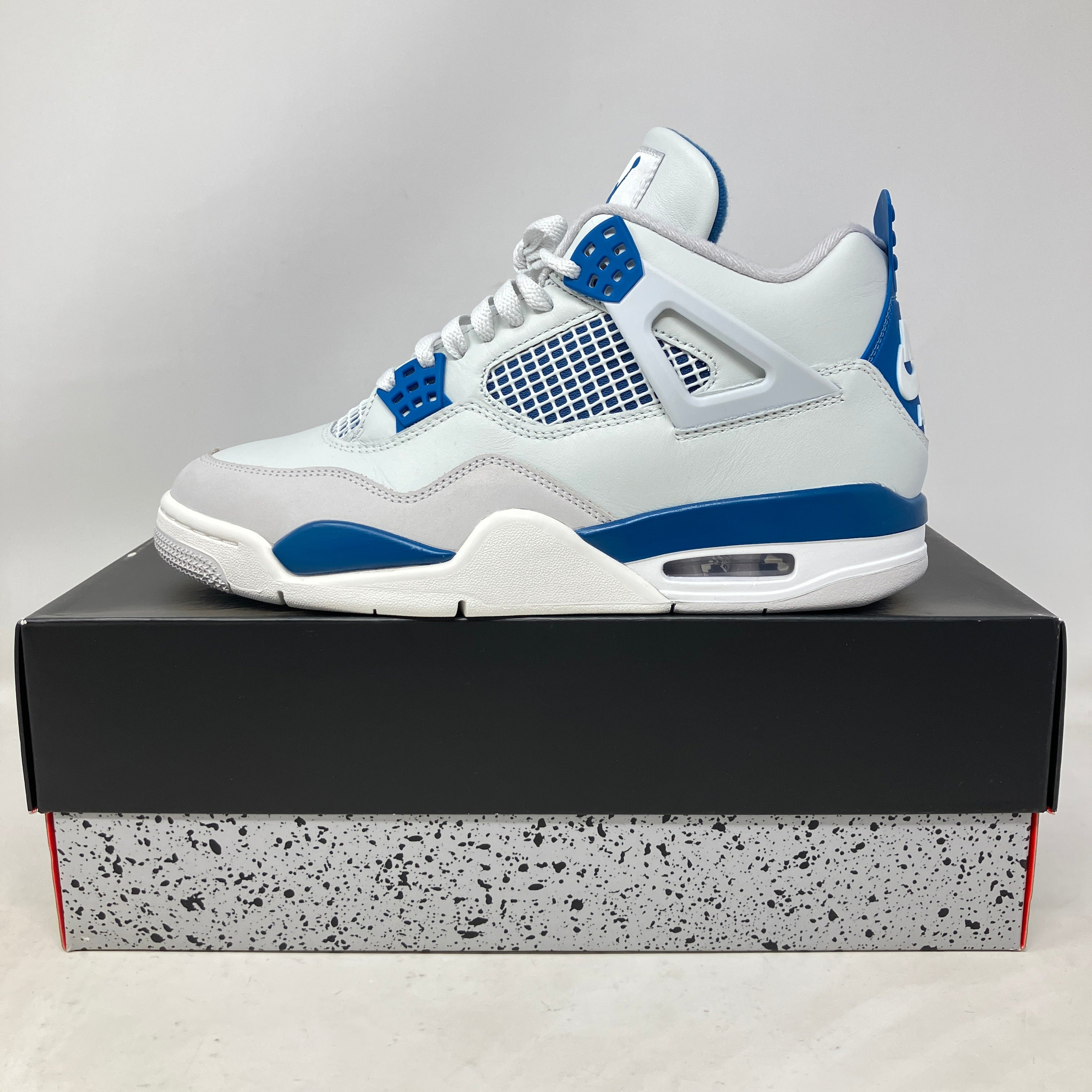 Jordan 4 Retro Military Blue (2024)