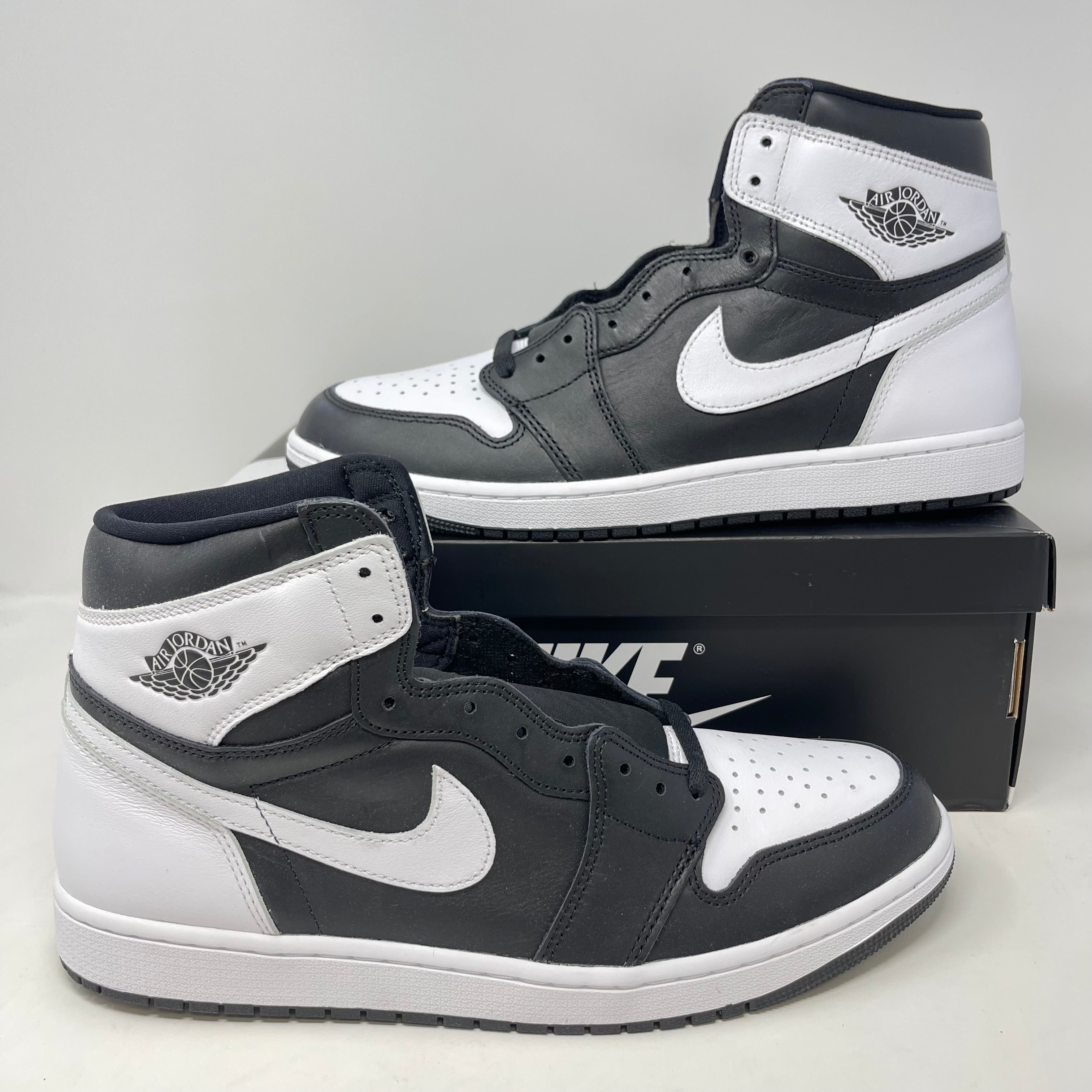 Jordan 1 Retro High OG Black White