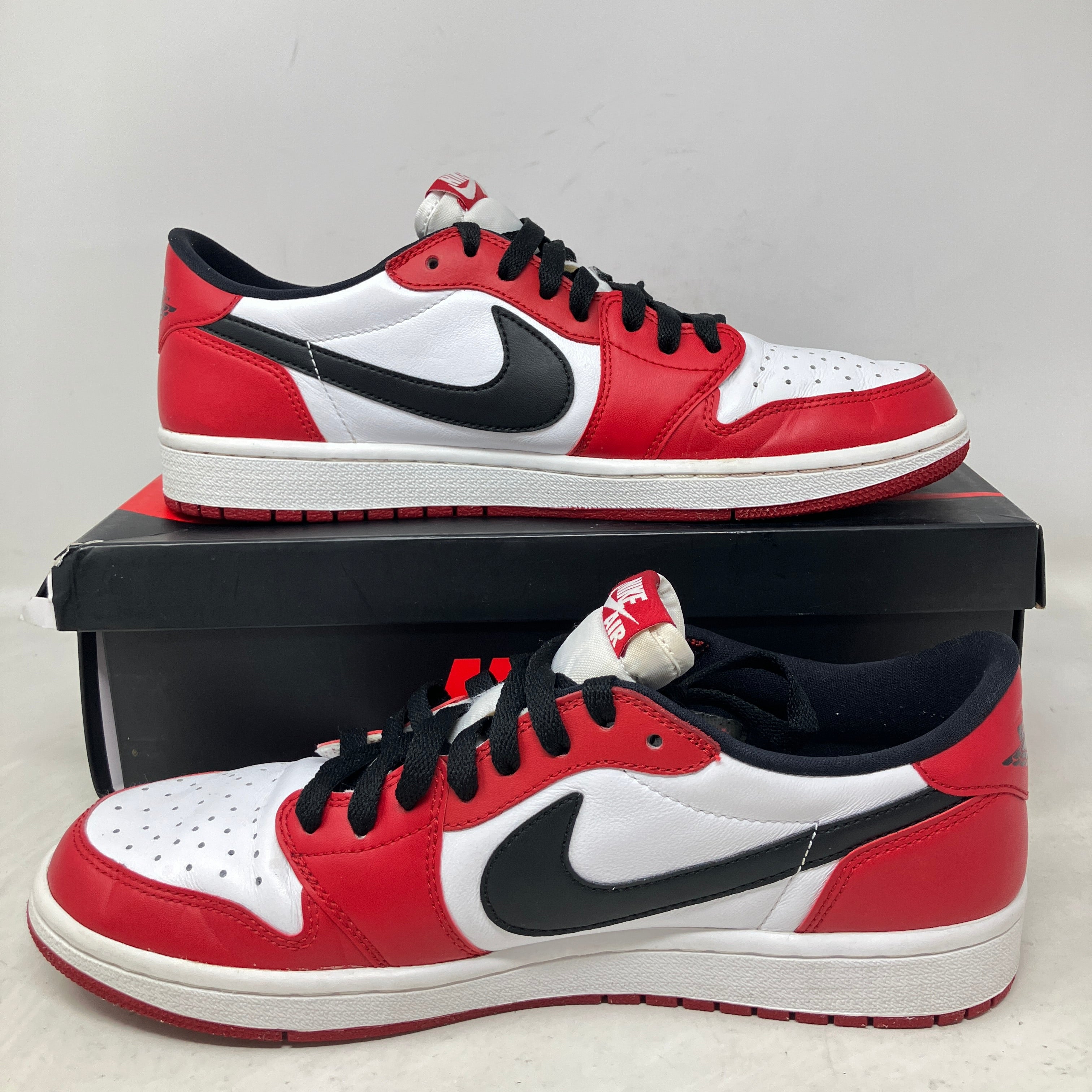 Jordan 1 Retro Low Chicago (2016)