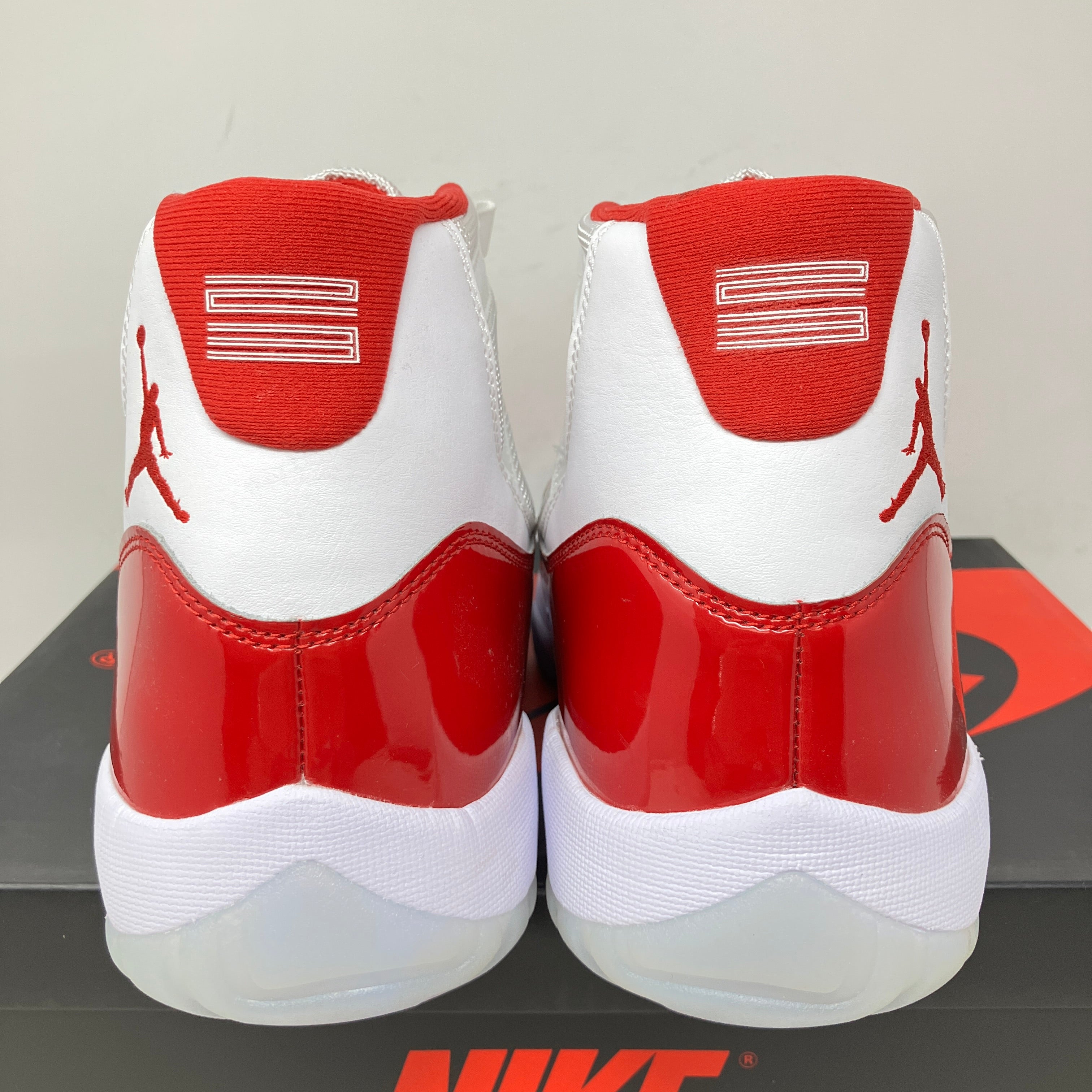 Jordan 11 Retro Cherry (2022)