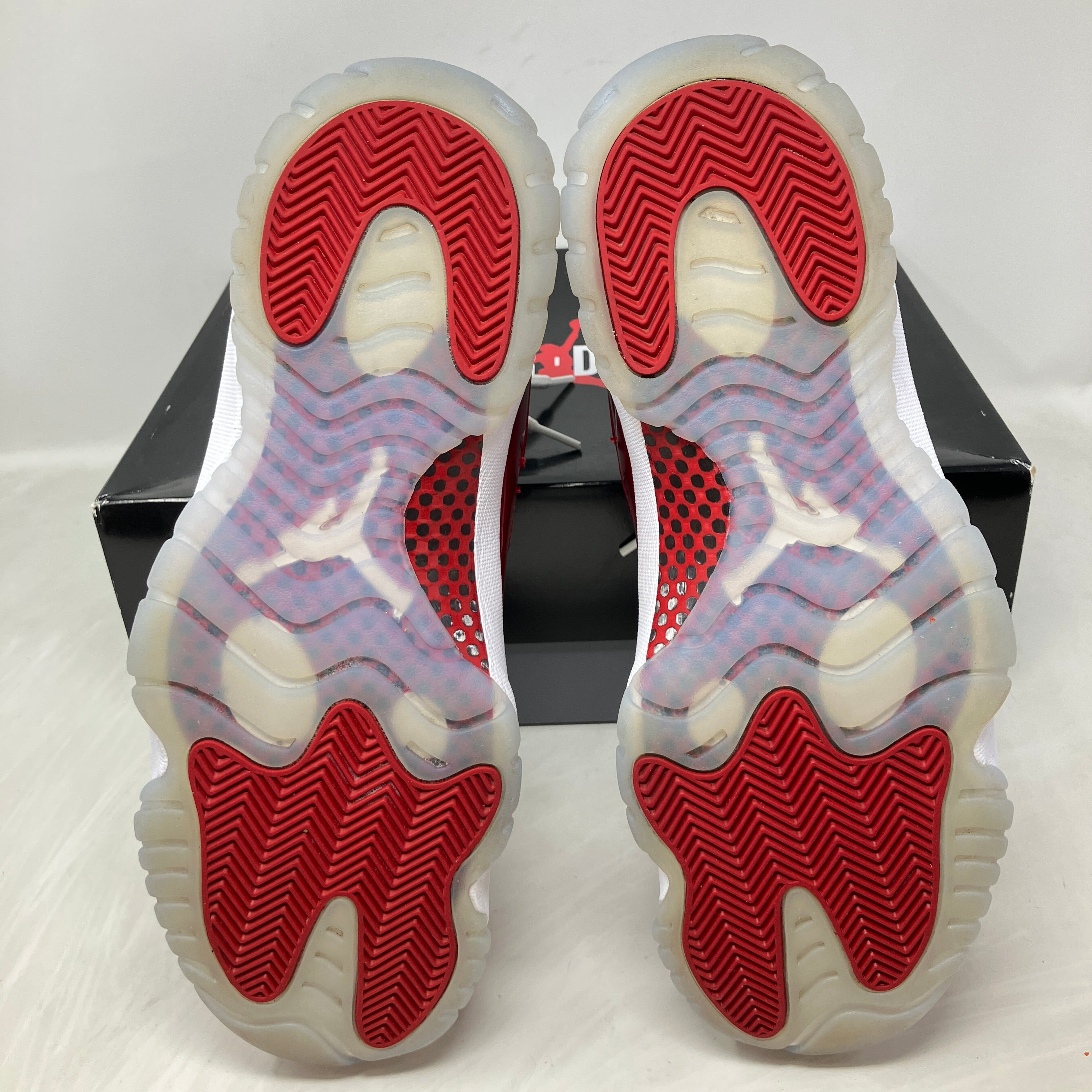 Jordan 11 Retro Cherry (2022)