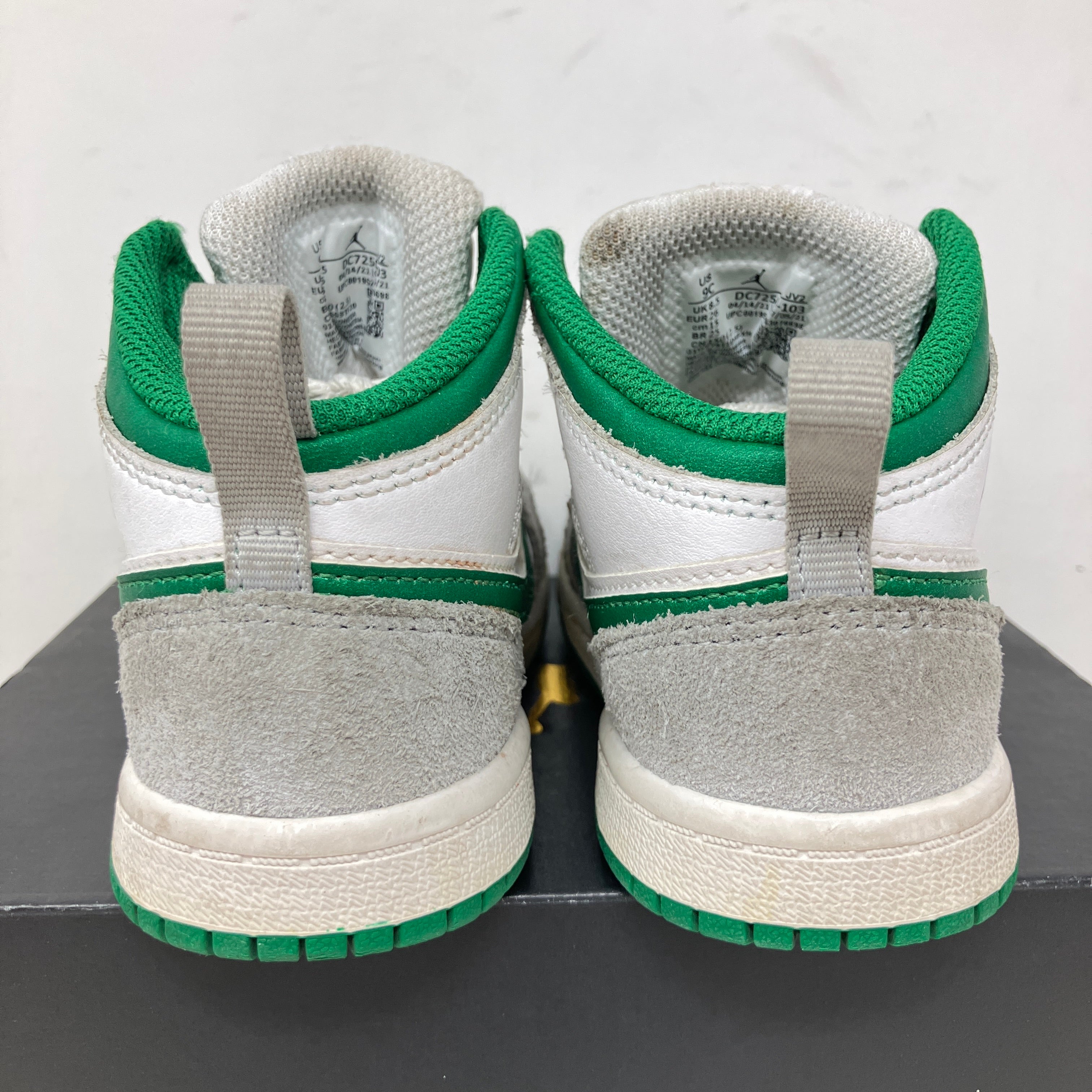 Jordan 1 Mid SE White Pine Green (TD)