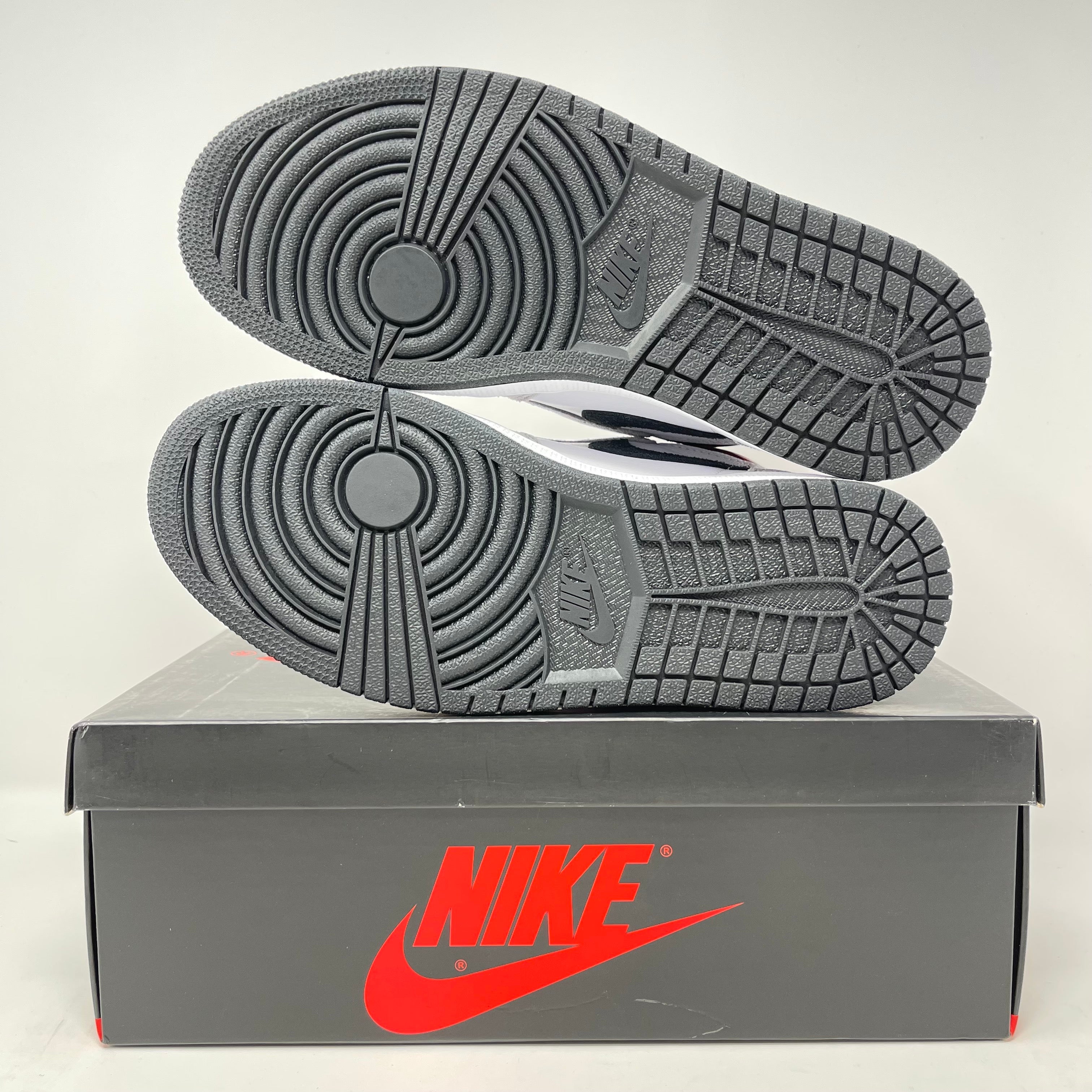 Jordan 1 Retro High Light Smoke Grey