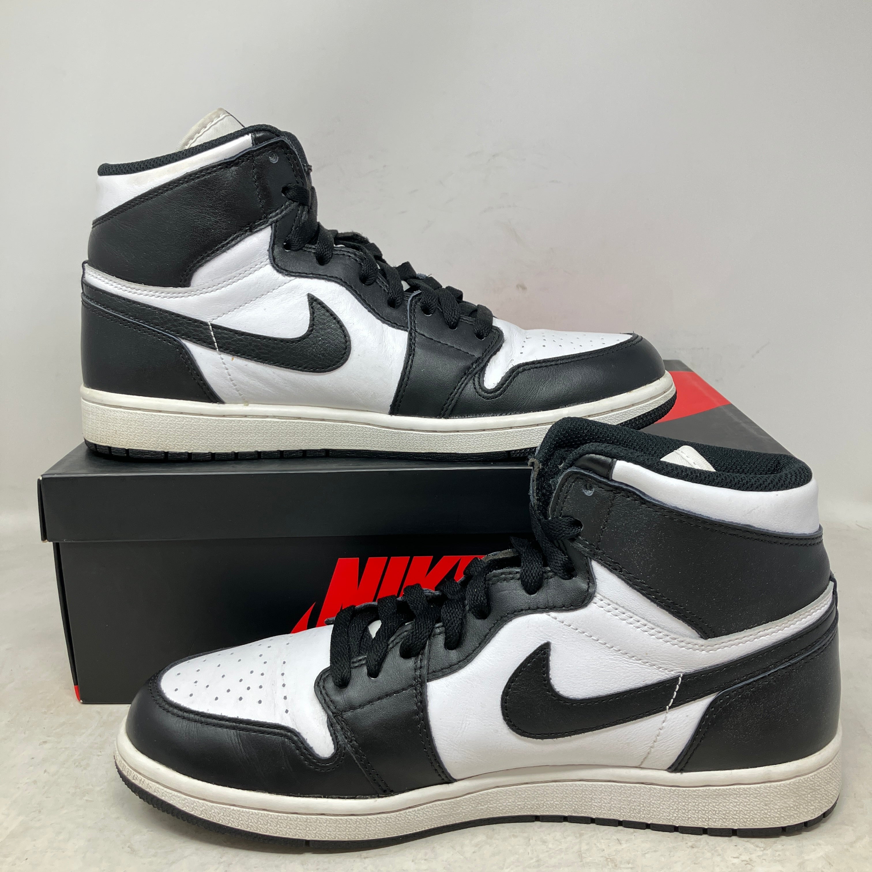 Jordan 1 Retro Black White (2014)