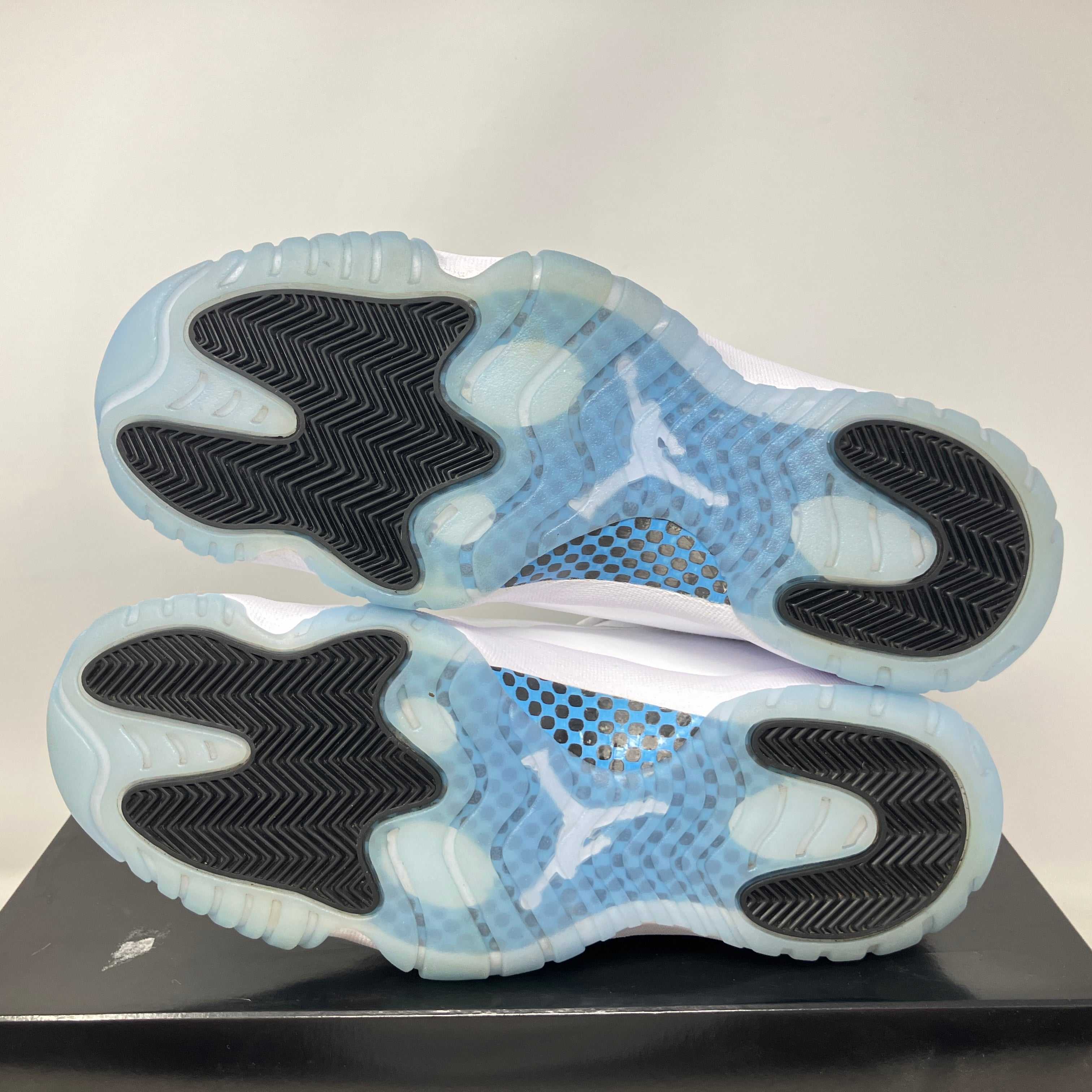 Jordan 11 Retro Legend Blue (2024)
