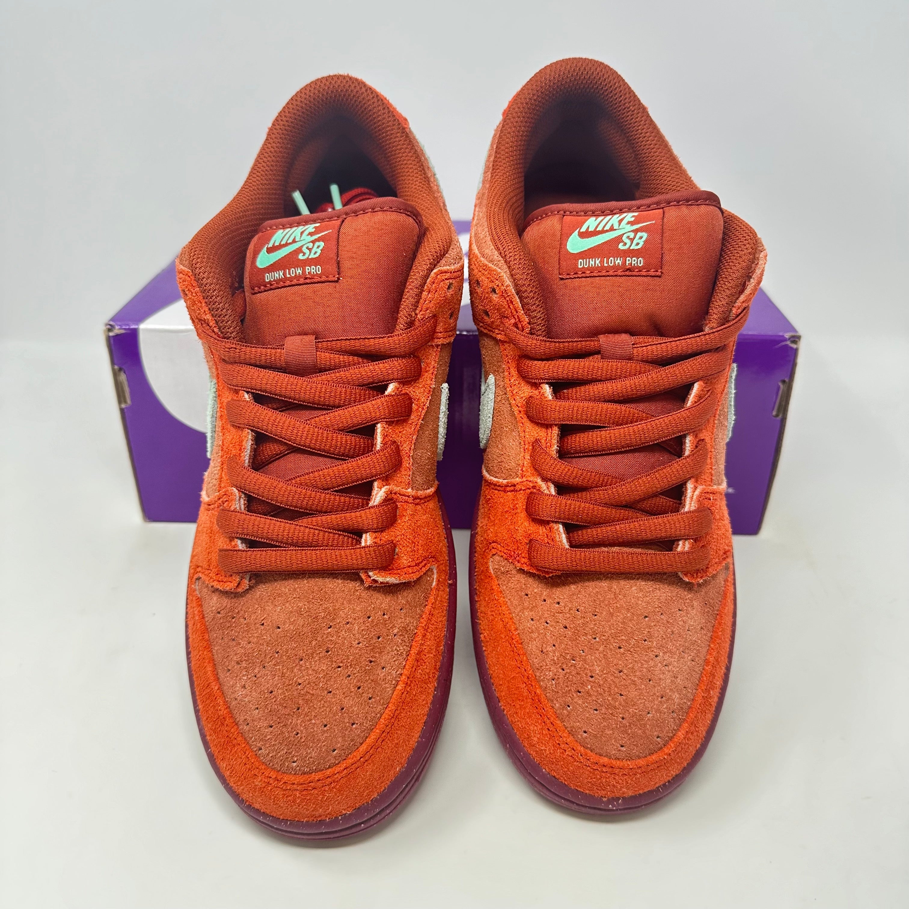 Nike SB Dunk Low Mystic Red Rosewood