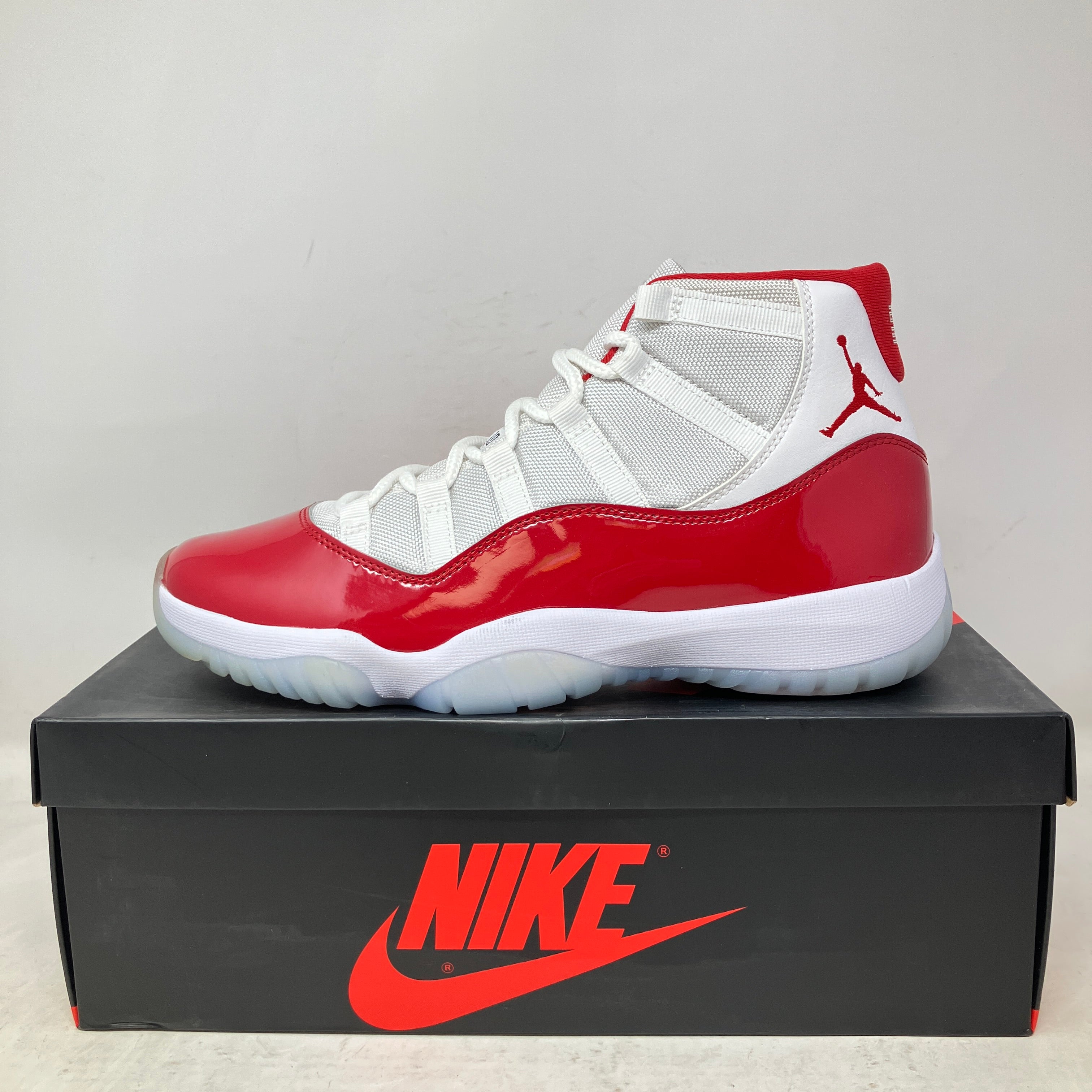 Jordan 11 Retro Cherry (2022)