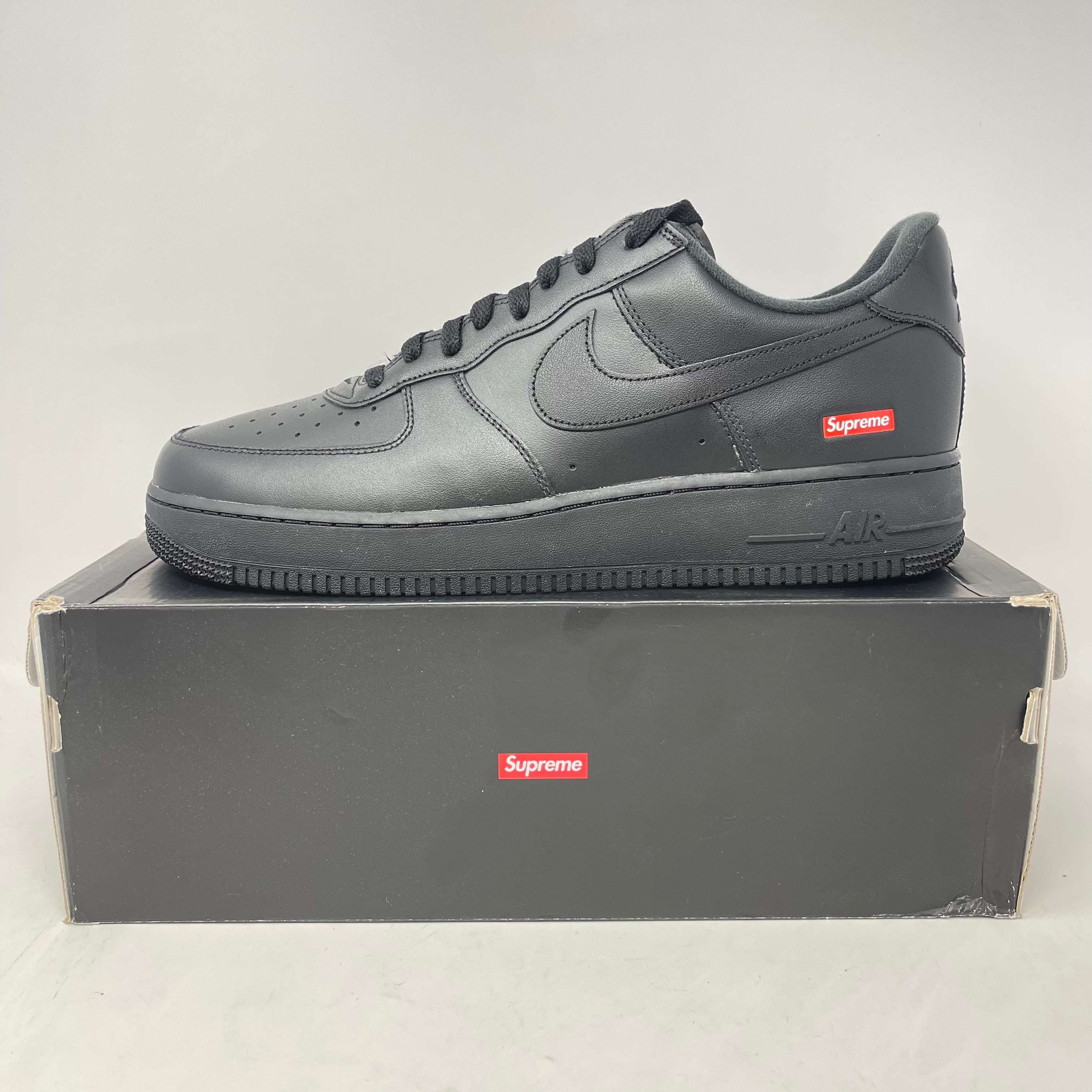 Nike Air Force 1 Low Supreme Black