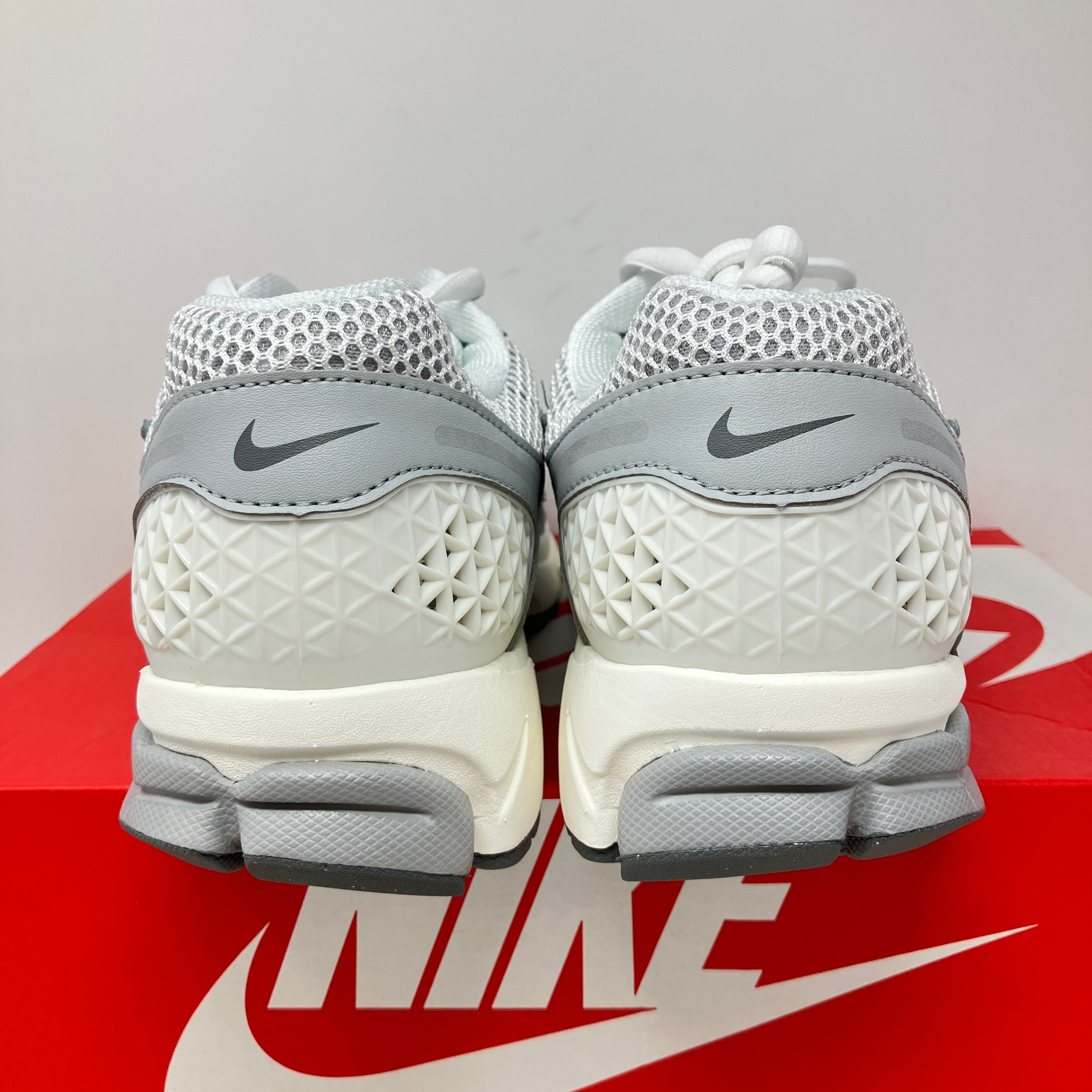 Nike Zoom Vomero 5 Metallic Silver