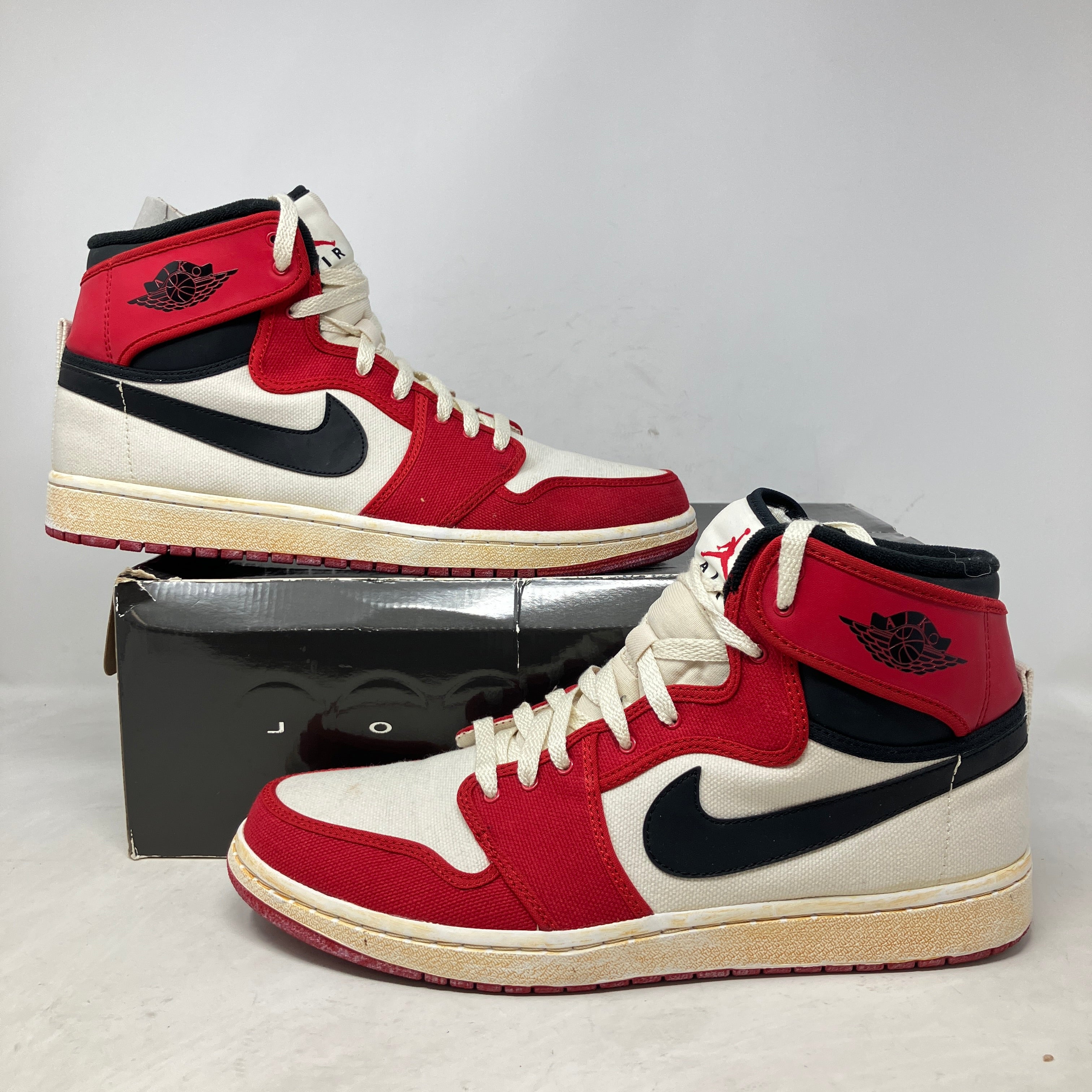 Jordan 1 Retro AJKO Chicago Vintage