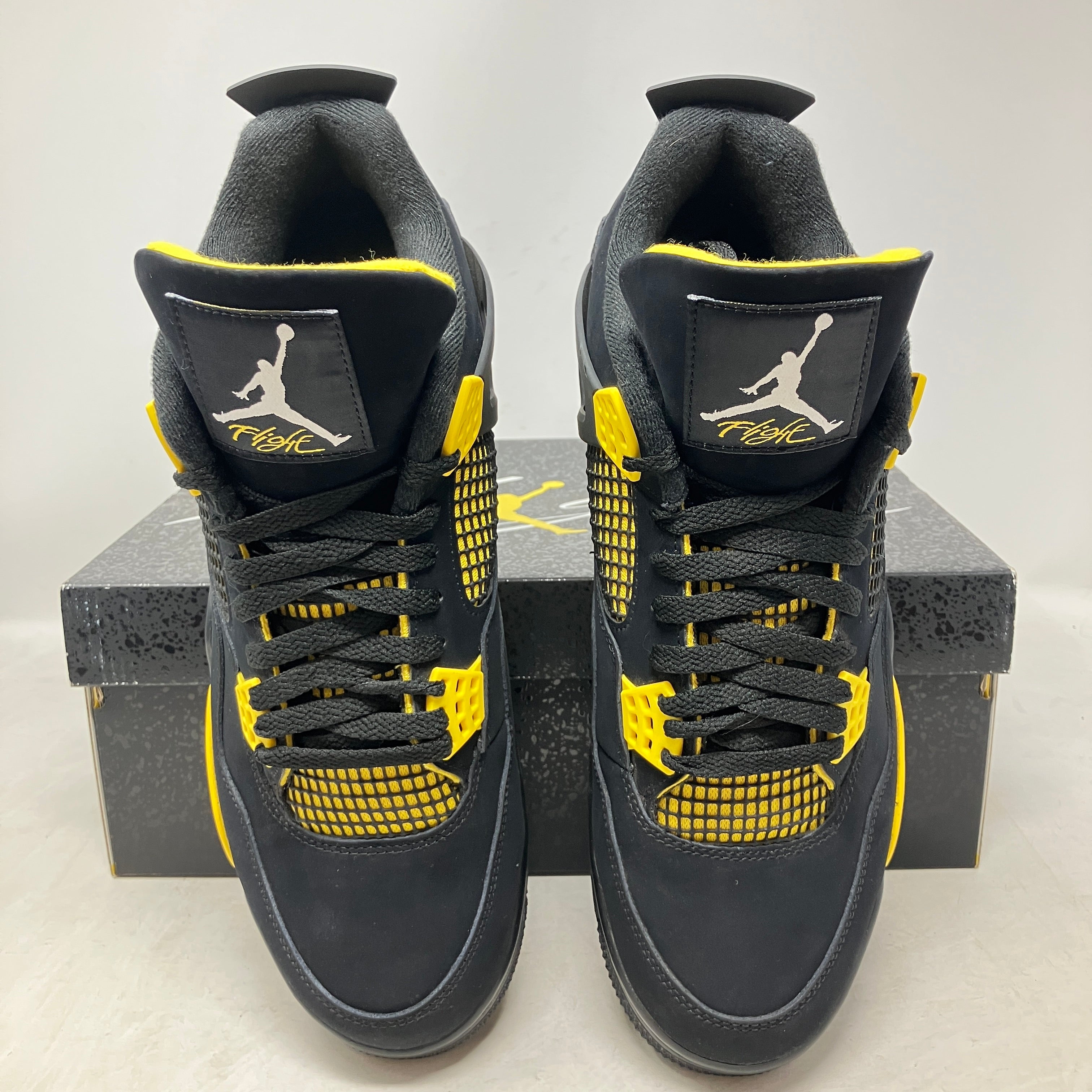 Jordan 4 Retro Thunder (2023)