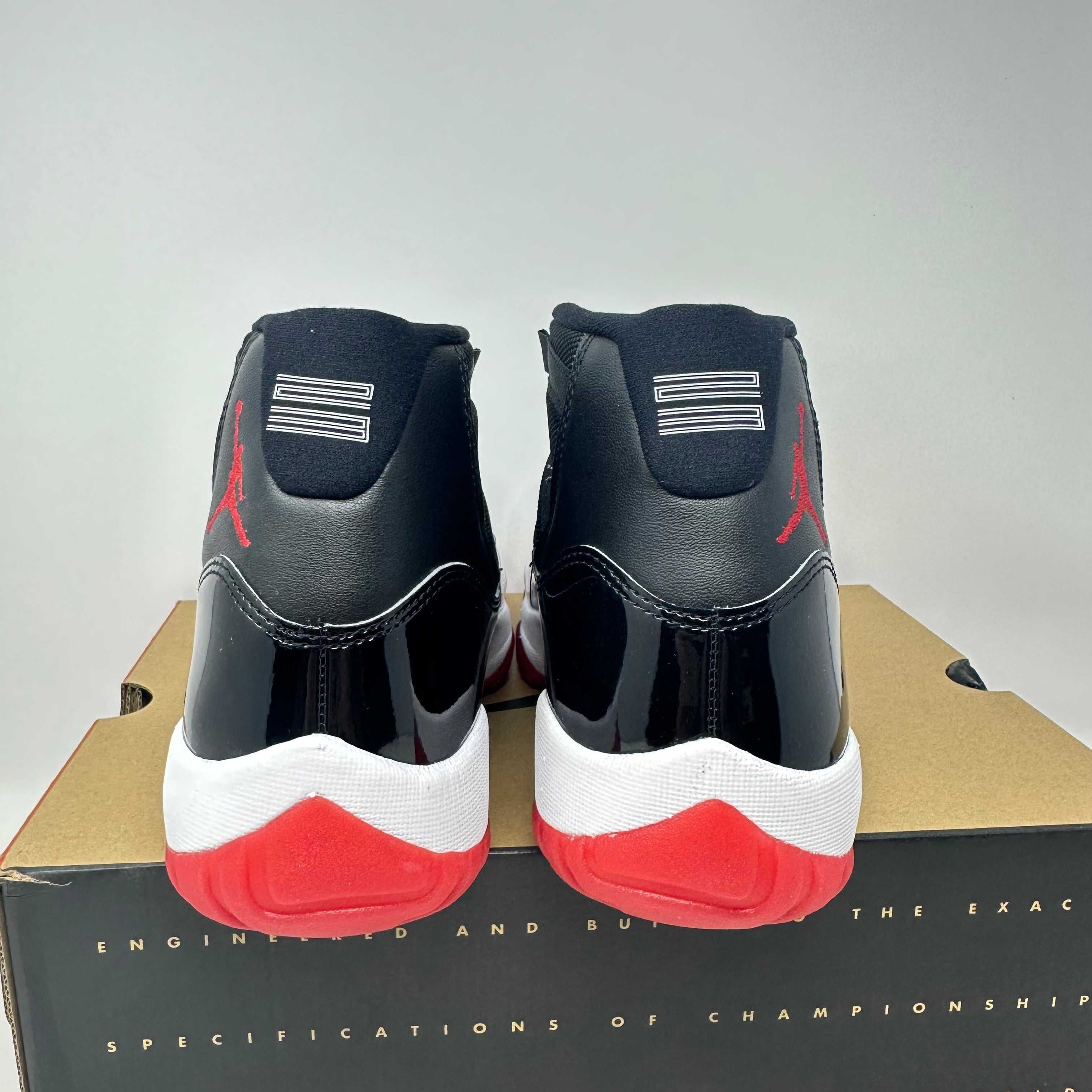 Jordan 11 Retro Playoffs Bred (2019)