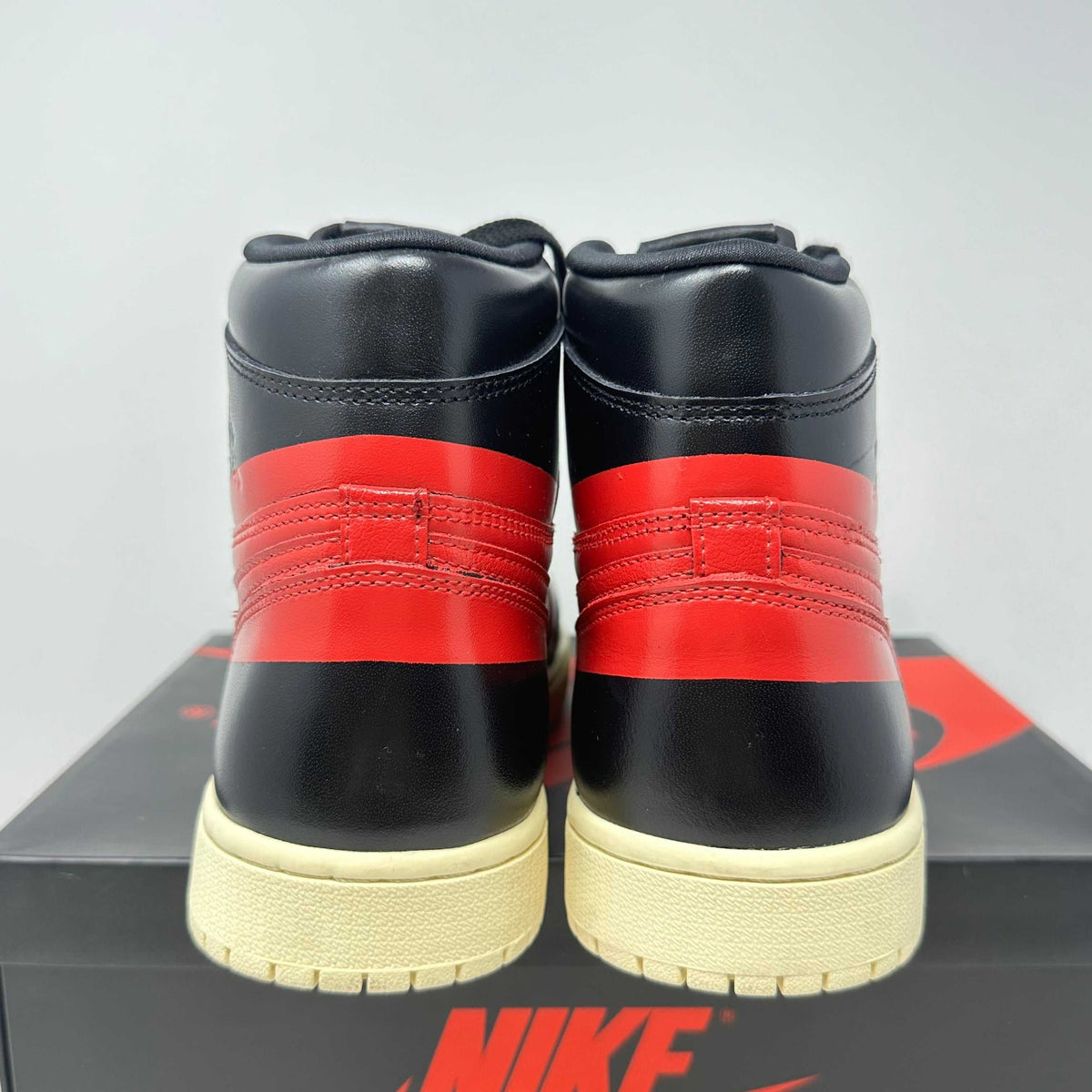 Jordan 1 Retro High OG Defiant Couture