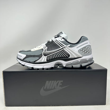 Nike Zoom Vomero 5 SE SP Dark Grey Black White