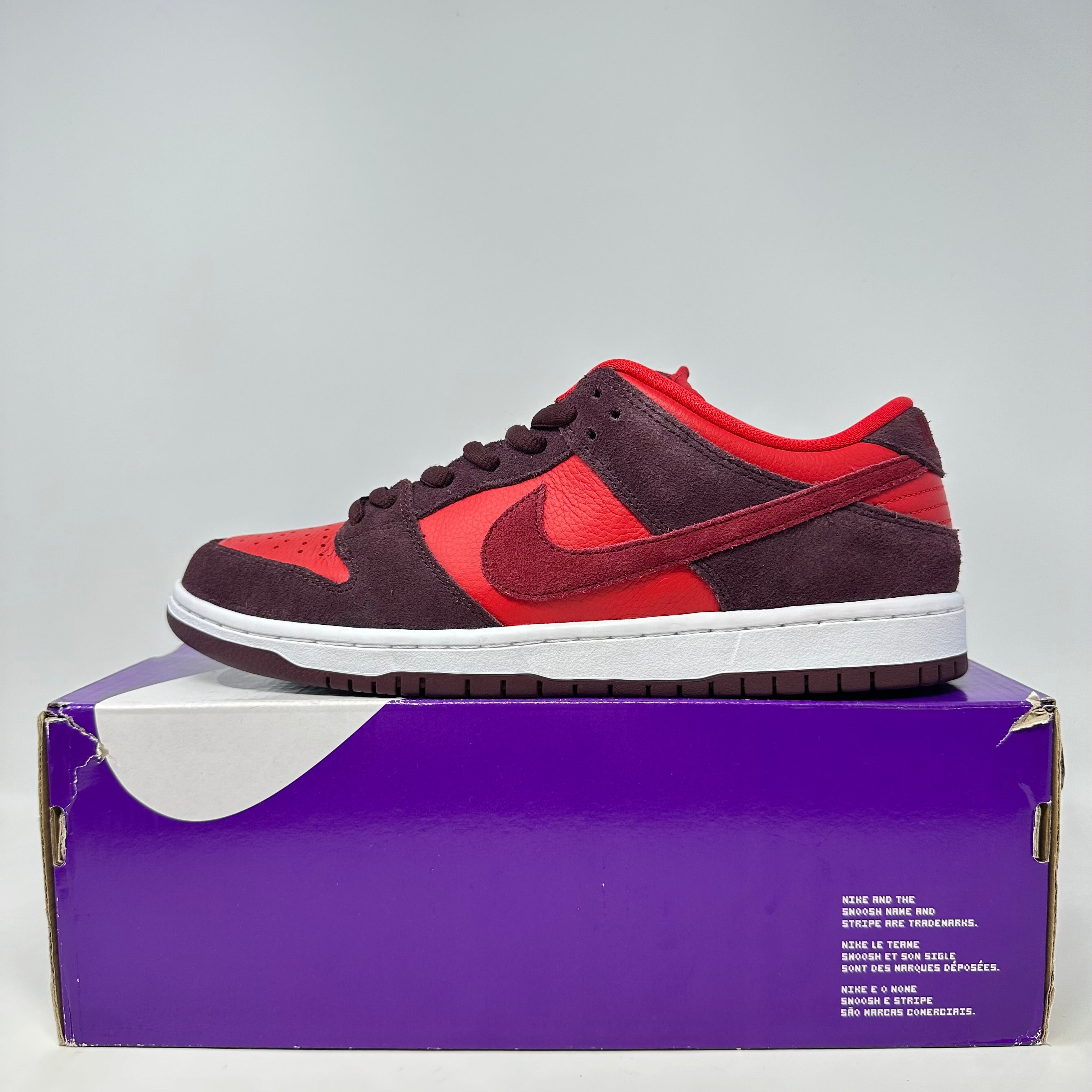 Nike SB Dunk Low Cherry