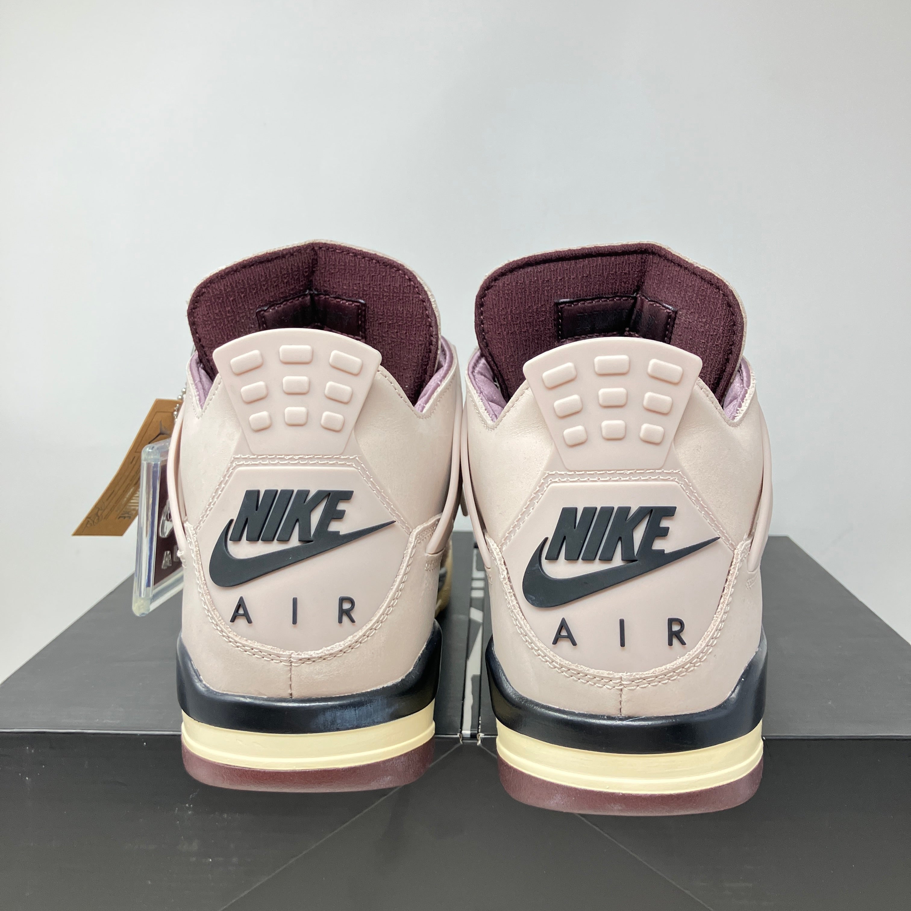 Jordan 4 Retro OG SP A Ma Maniére While You Were Sleeping (Women's)