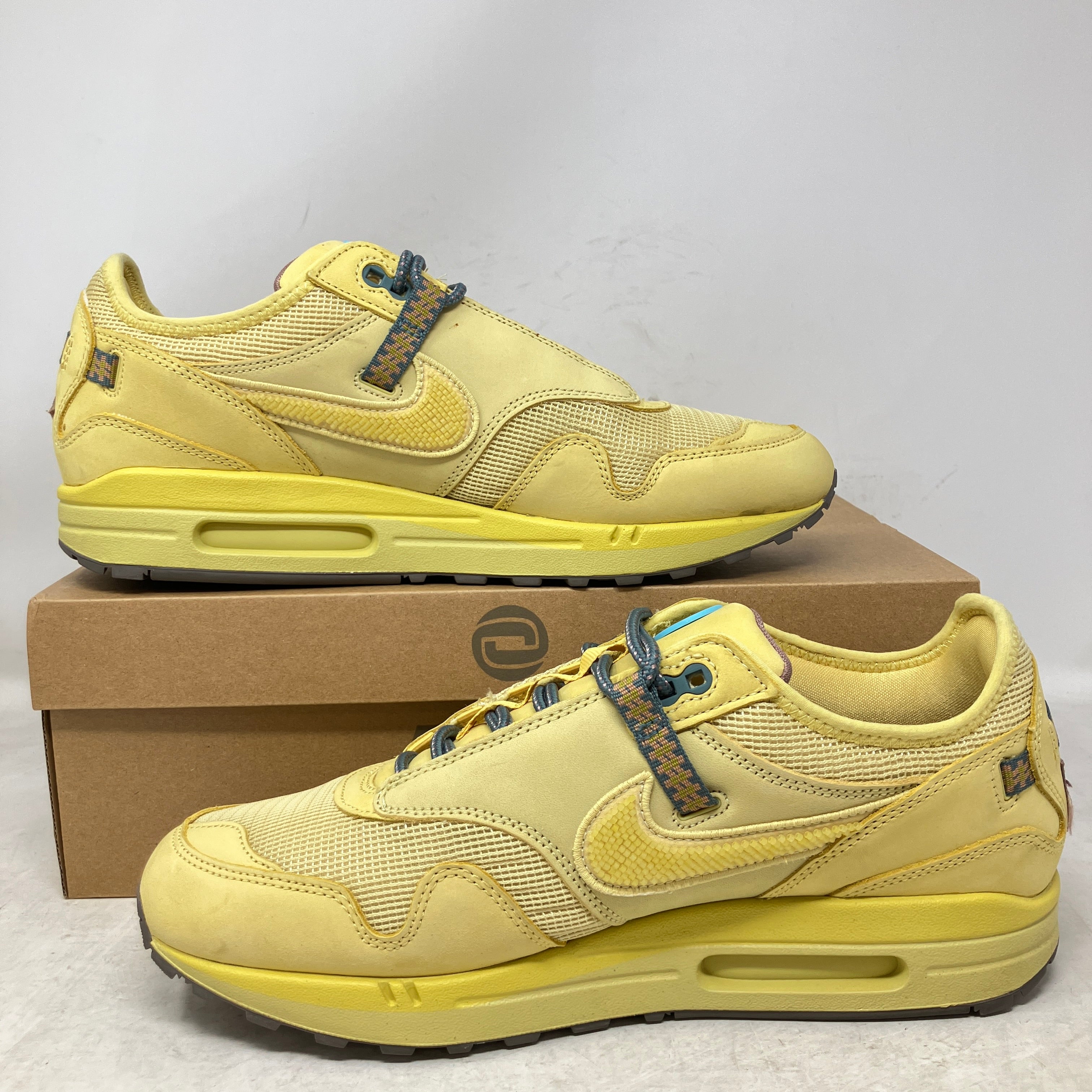 Nike Air Max 1 Travis Scott Cactus Jack Saturn Gold